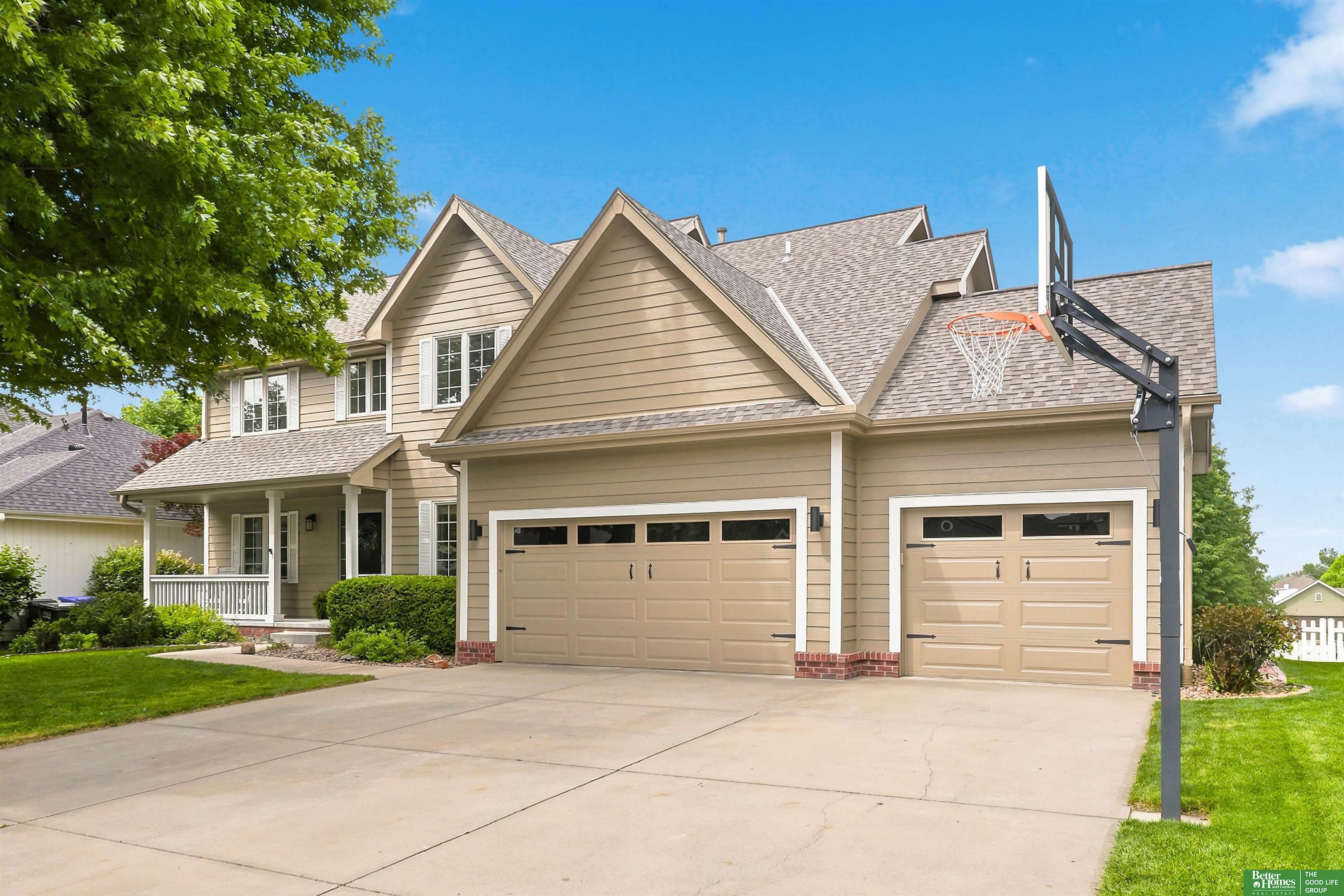 1910 greyson Drive