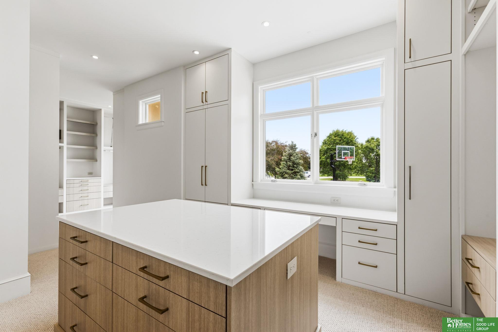 25016 Emile Circle