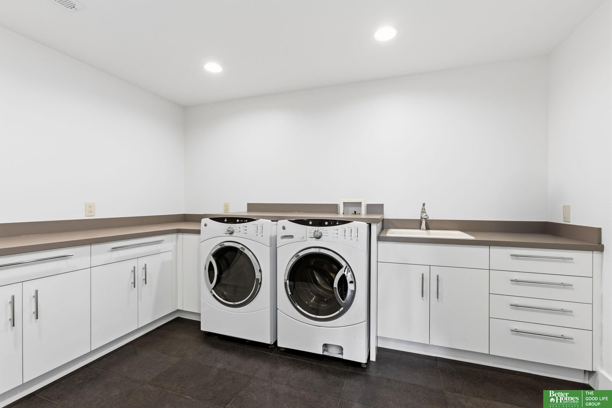 25016 Emile Circle