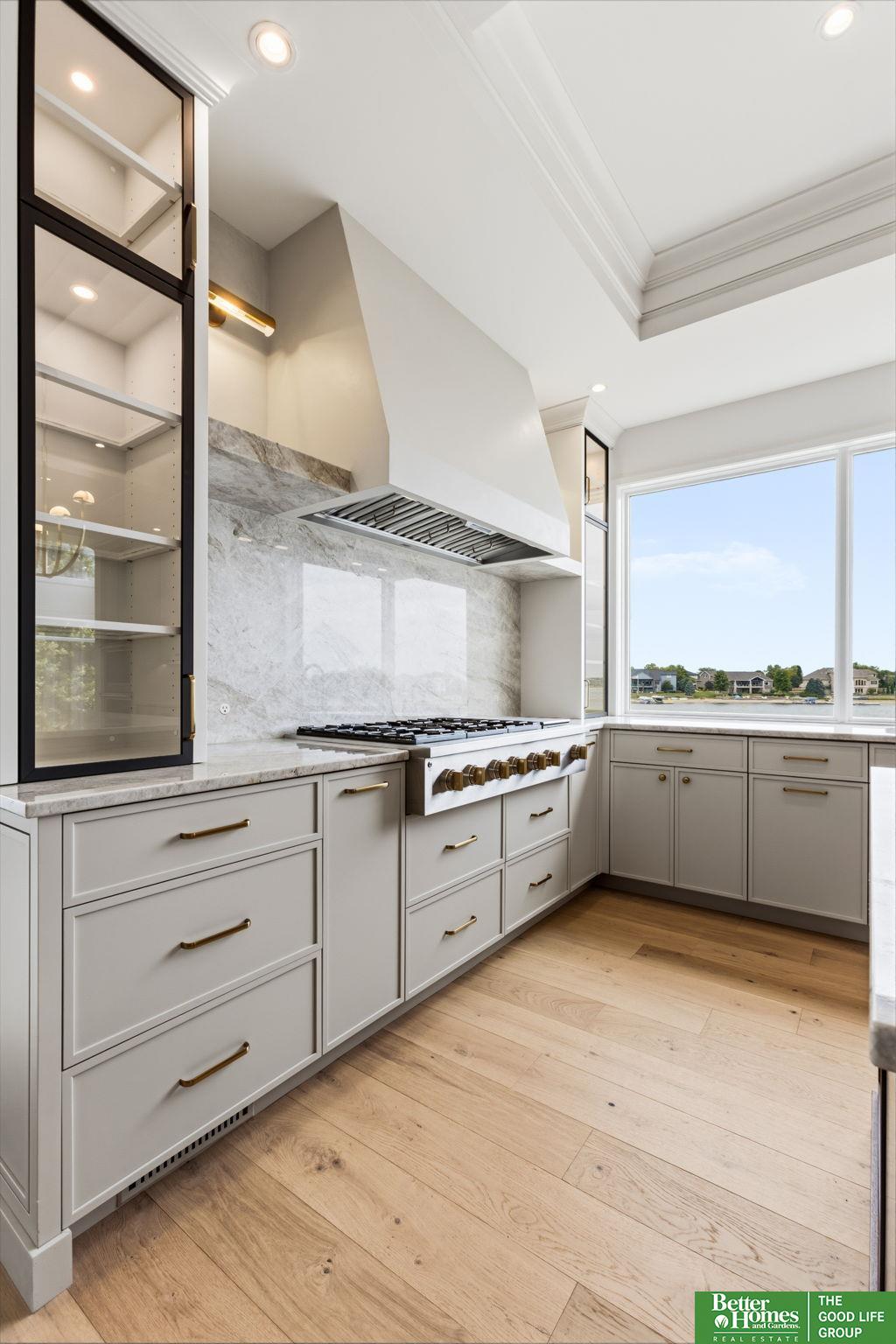 25016 Emile Circle
