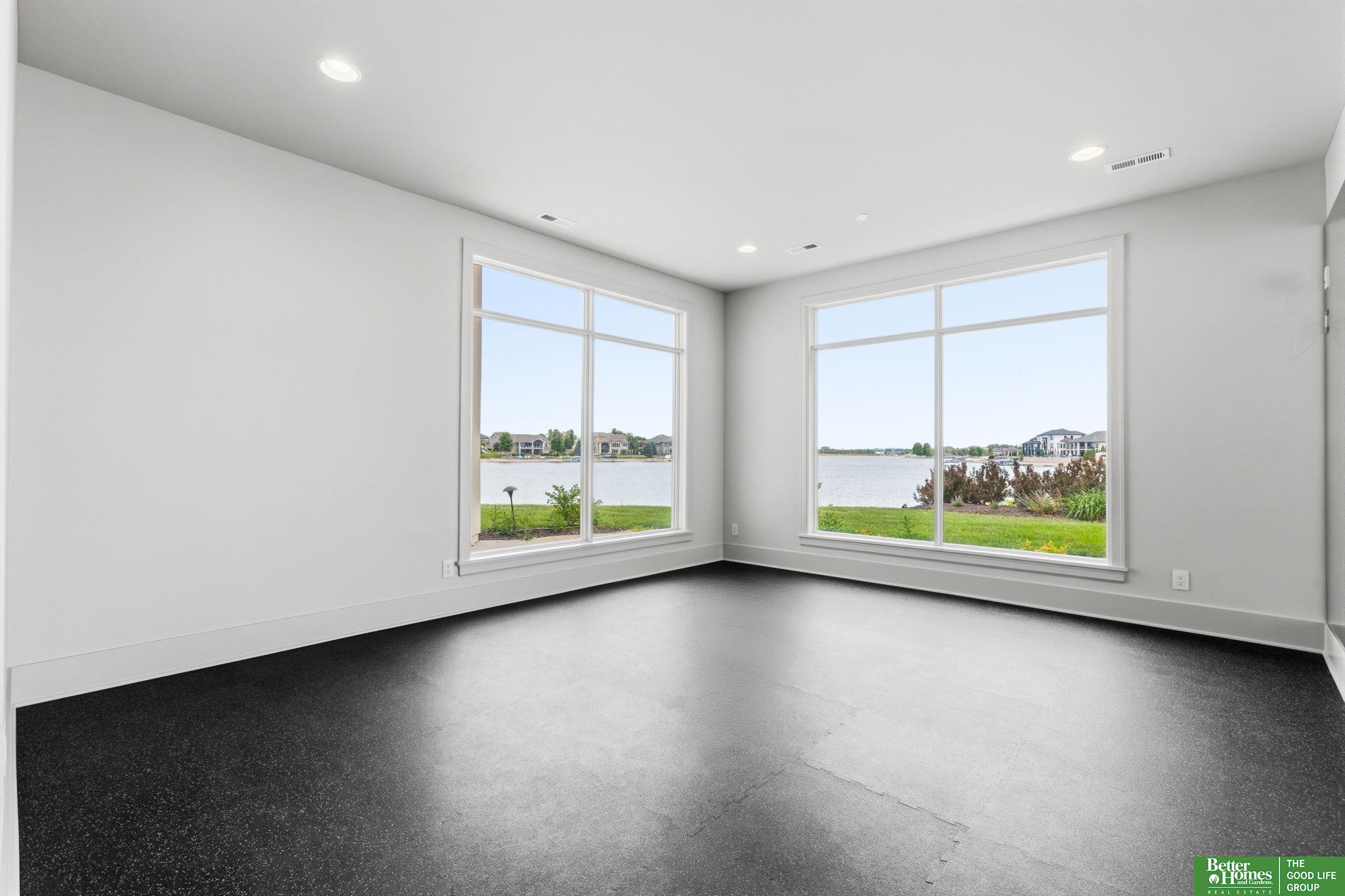 25016 Emile Circle