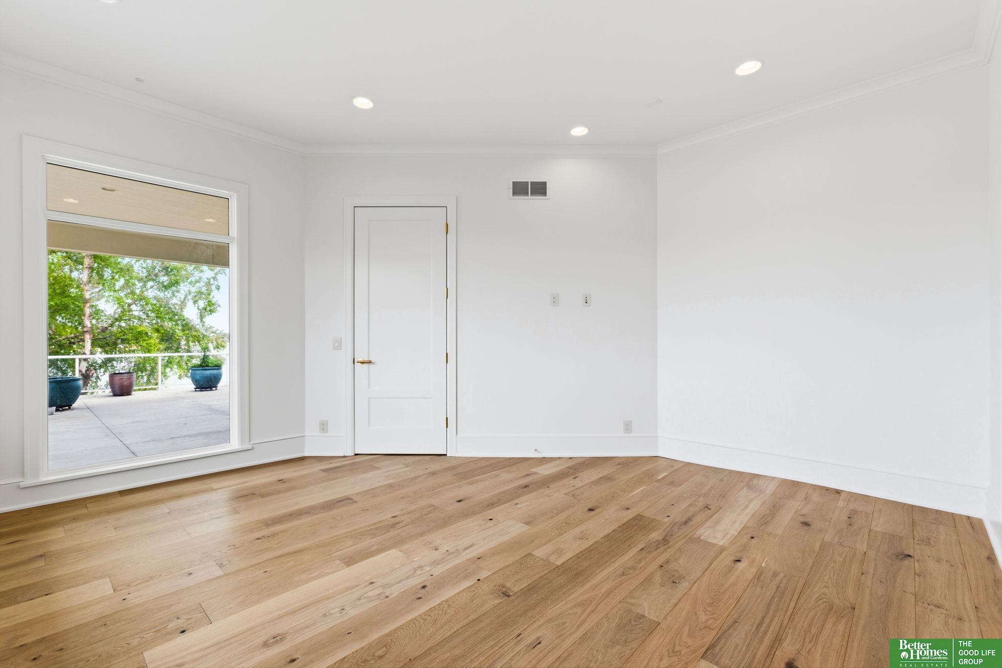 25016 Emile Circle