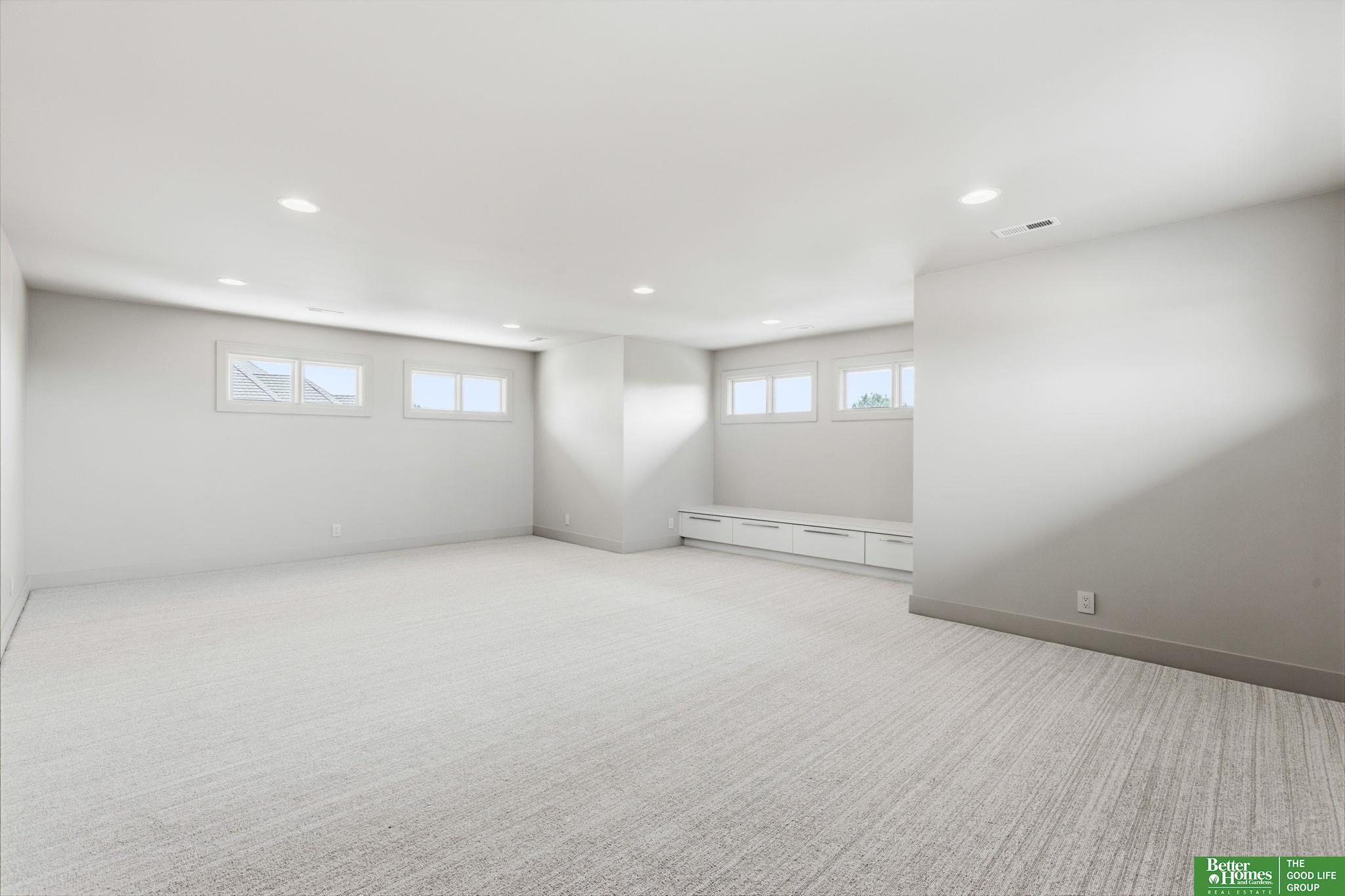 25016 Emile Circle