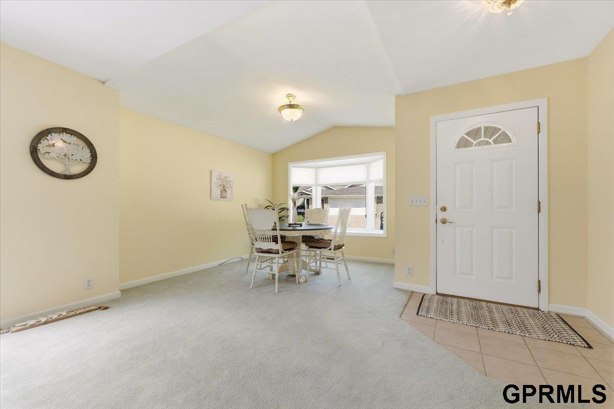 105 E Deer Lane