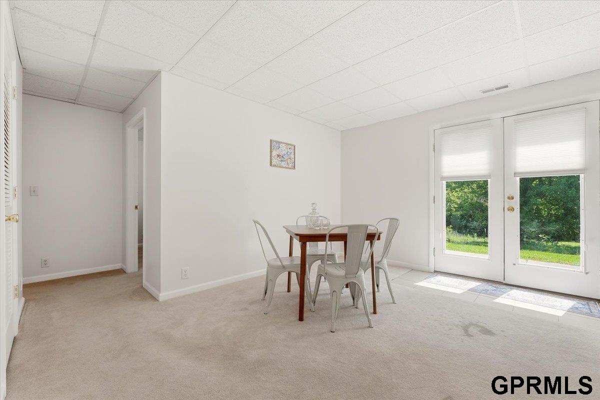 105 E Deer Lane