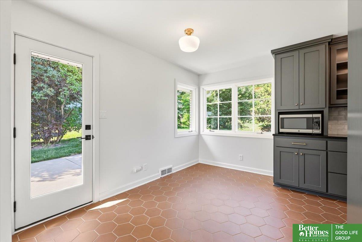 2615 S 99th Avenue