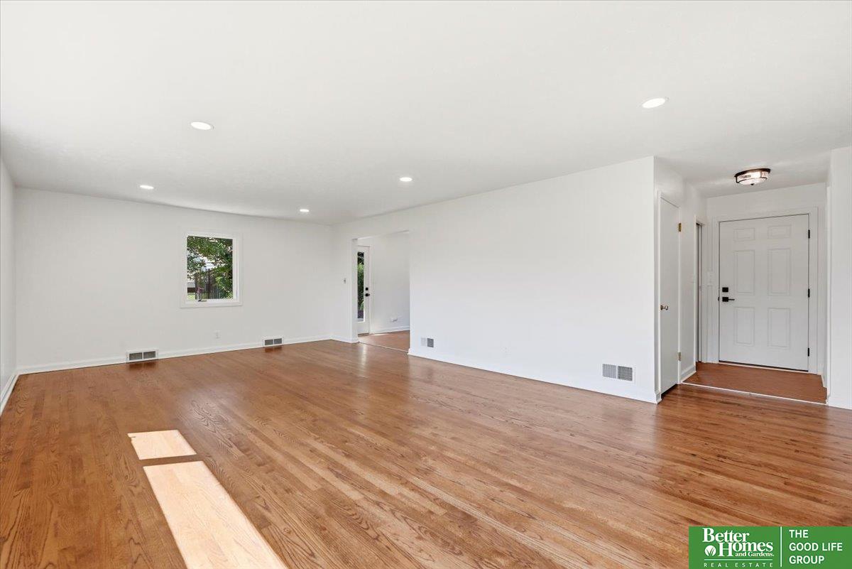 2615 S 99th Avenue