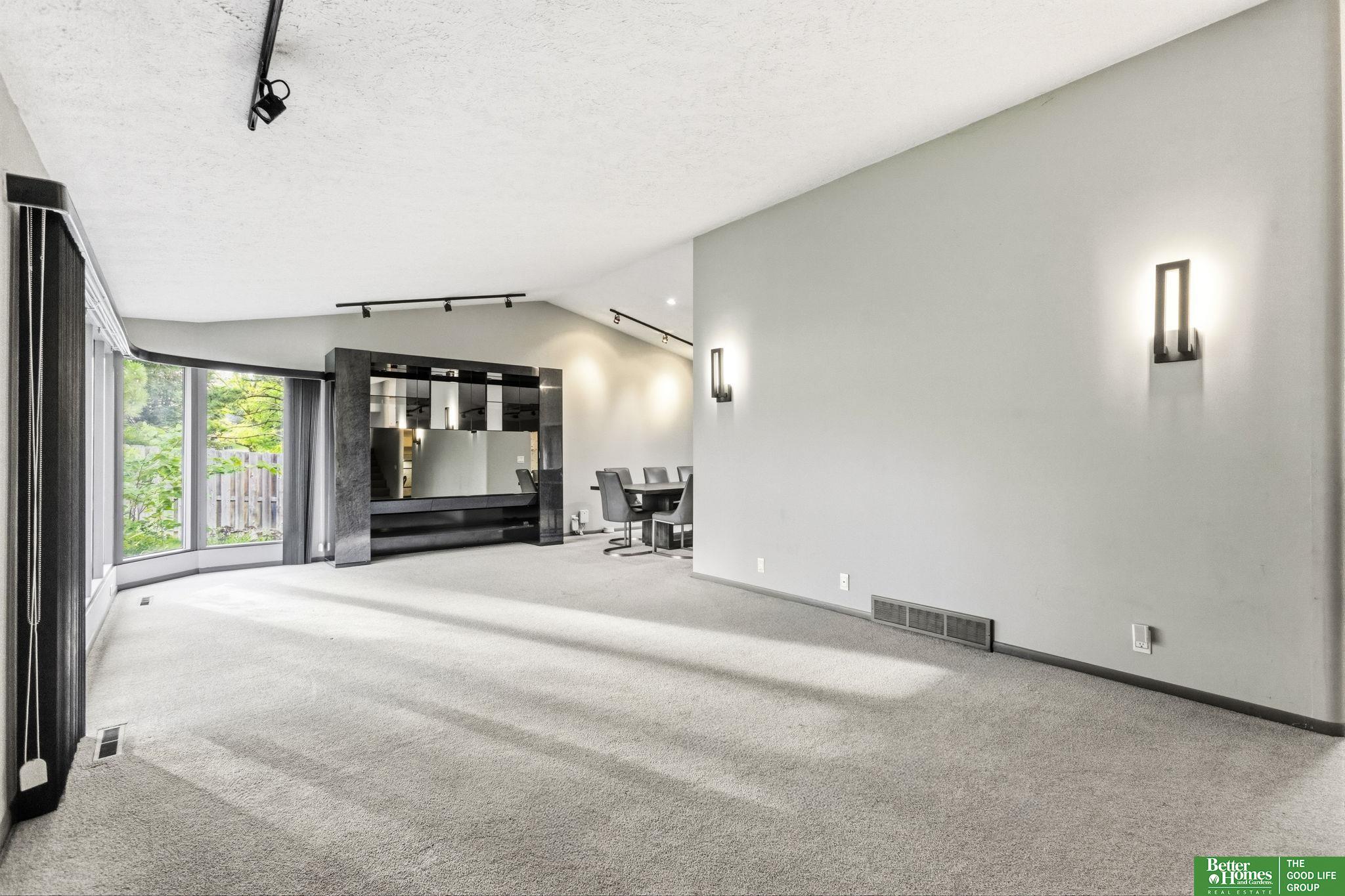 12614 Harney Circle