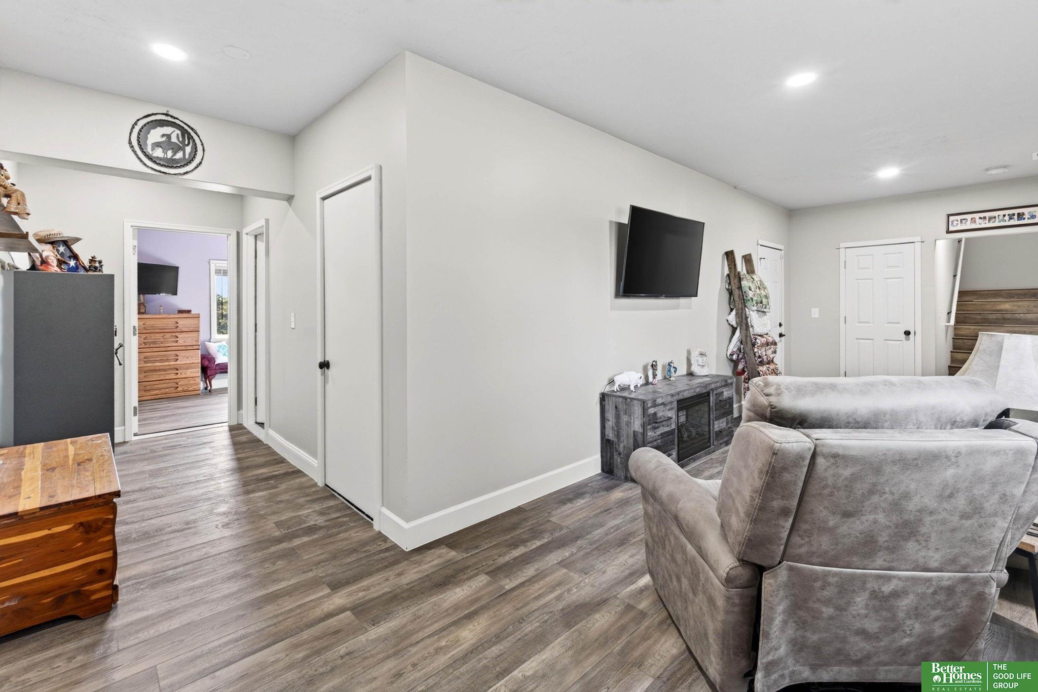 8419 Pawnee Lane