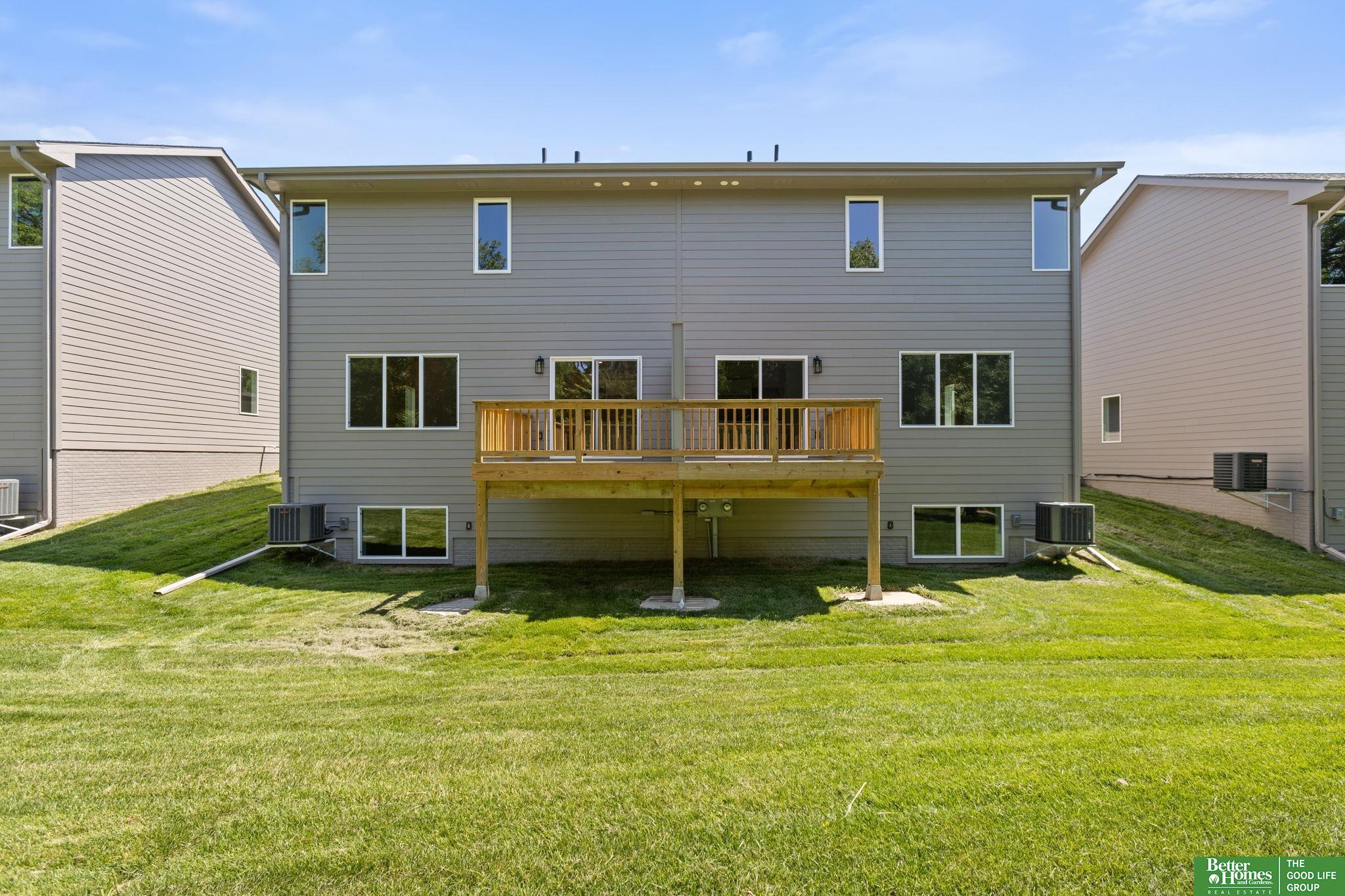 7118 N 79th Court
