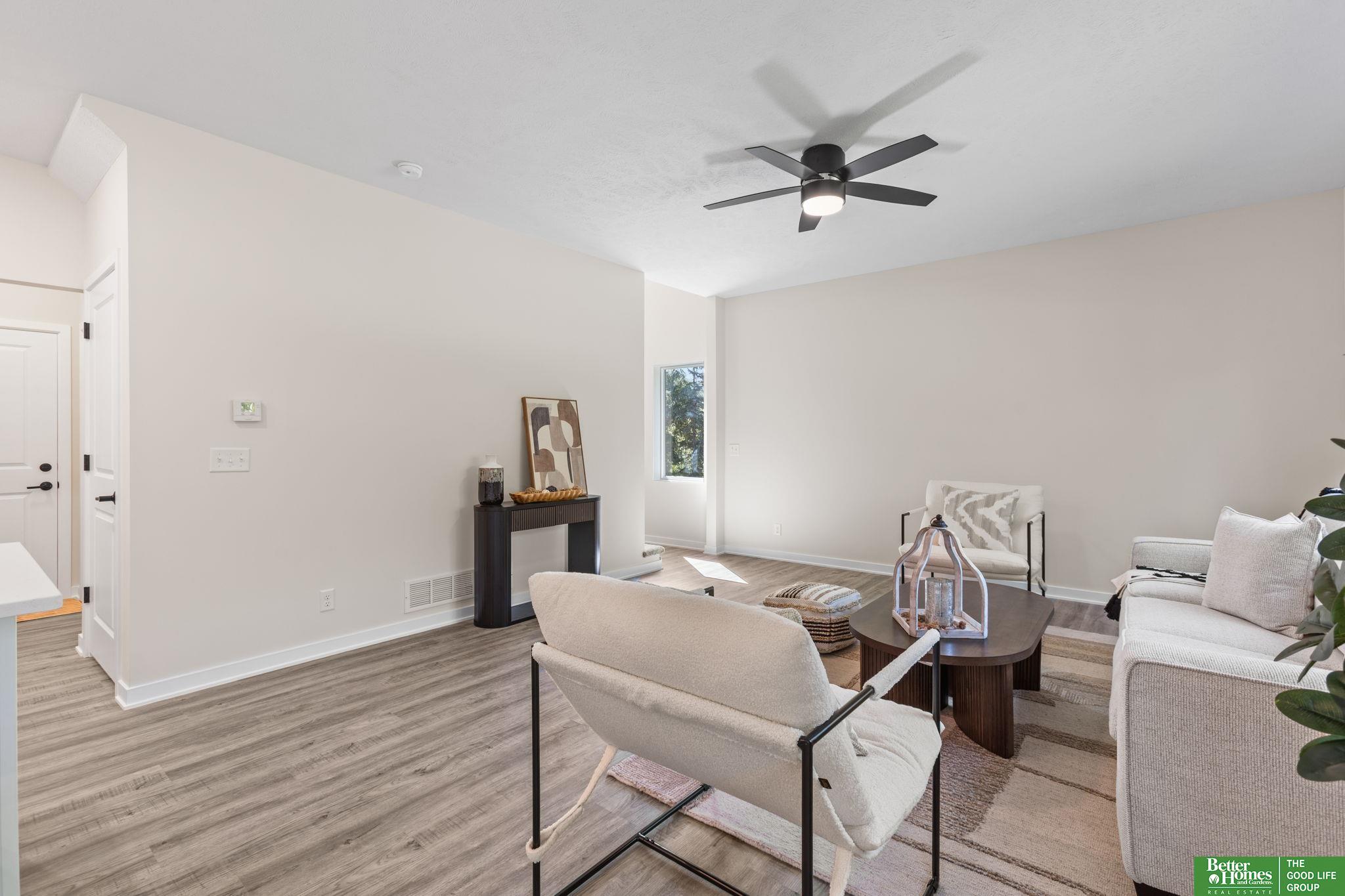 7118 N 79th Court