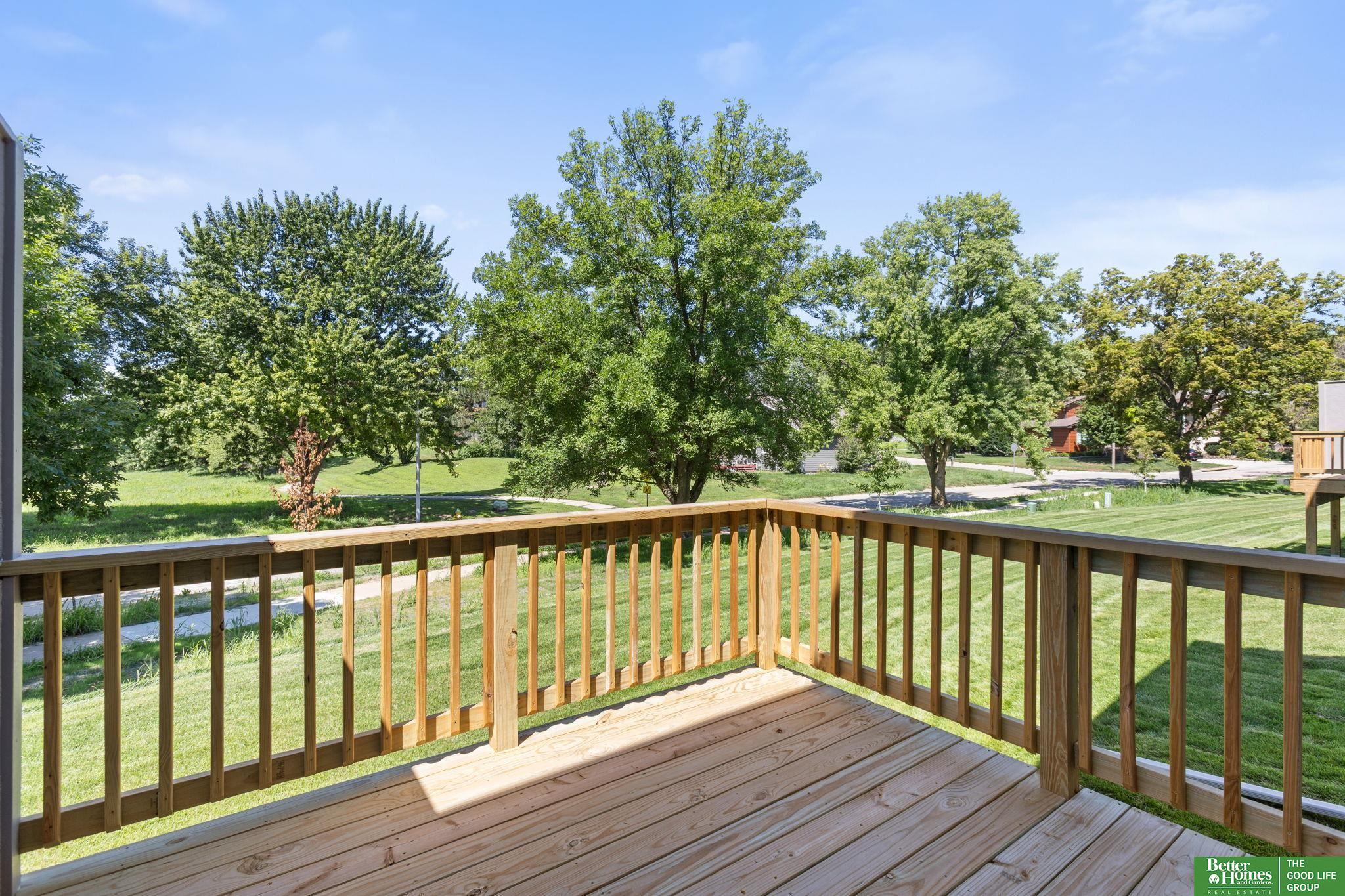 7122 N 79th Court