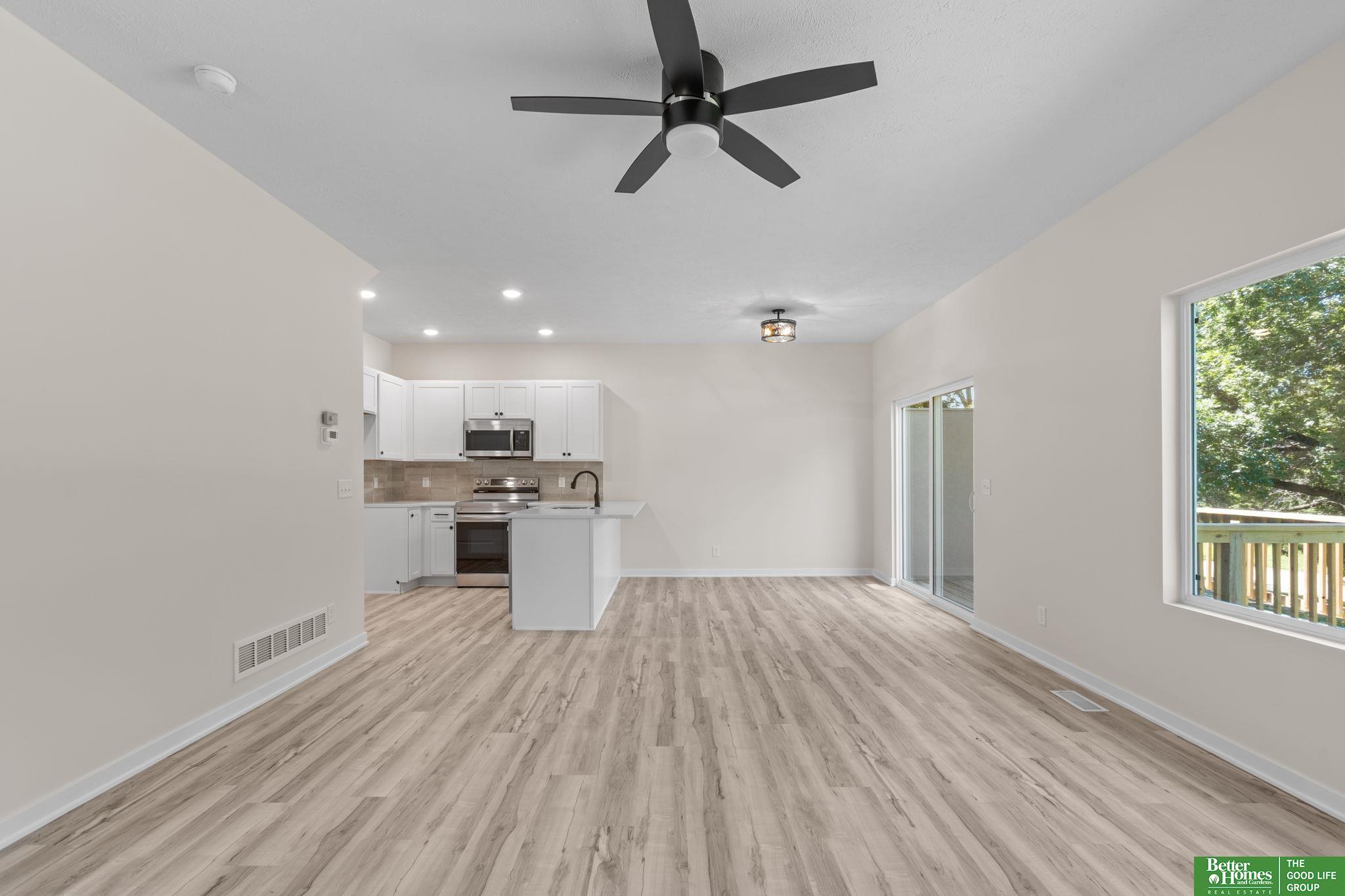 7122 N 79th Court