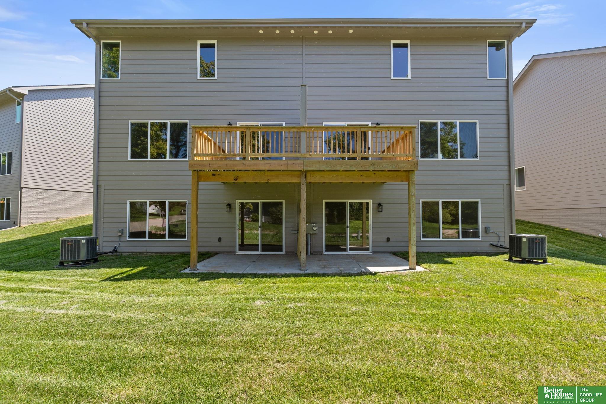 7122 N 79th Court
