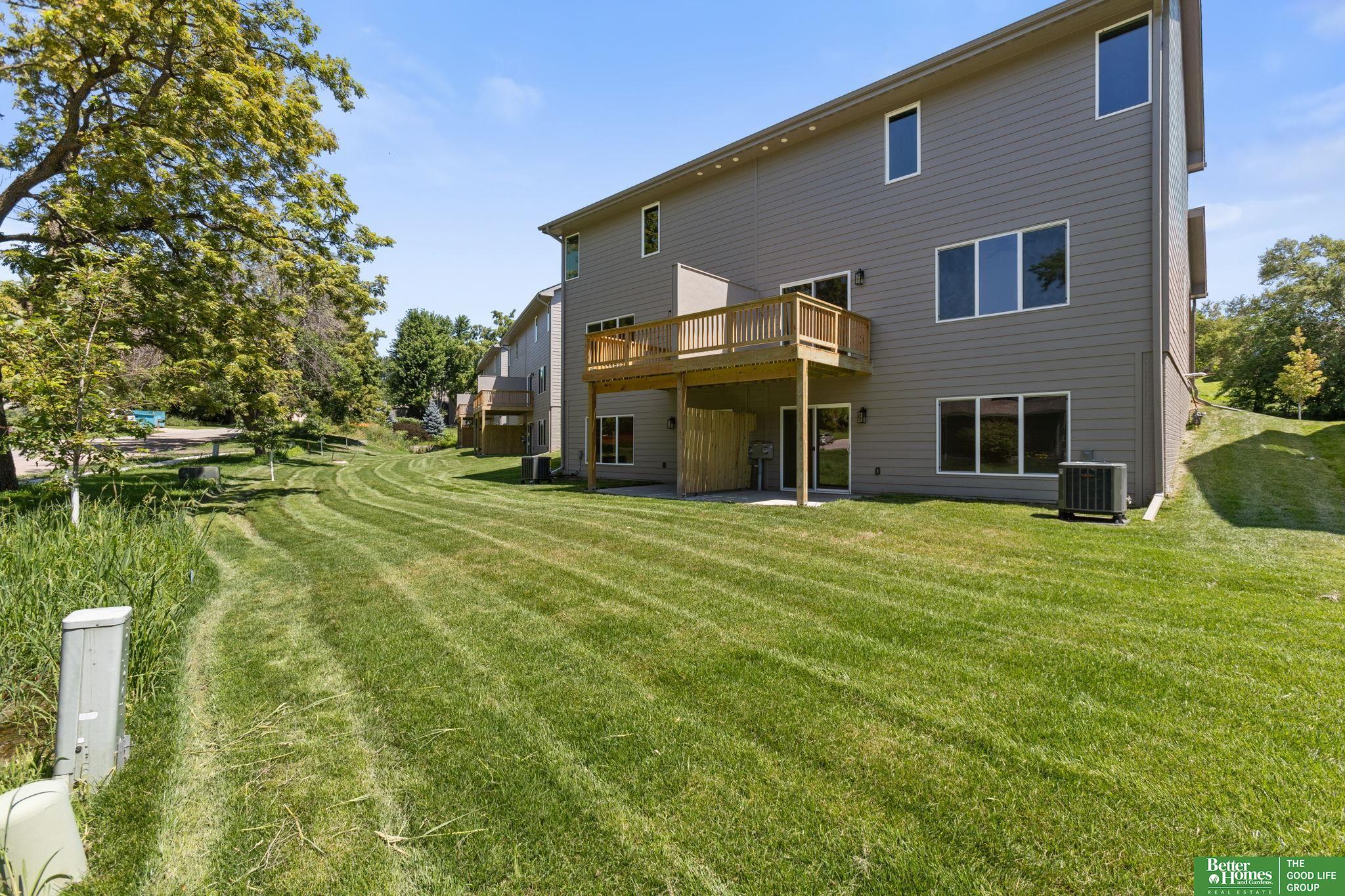7122 N 79th Court