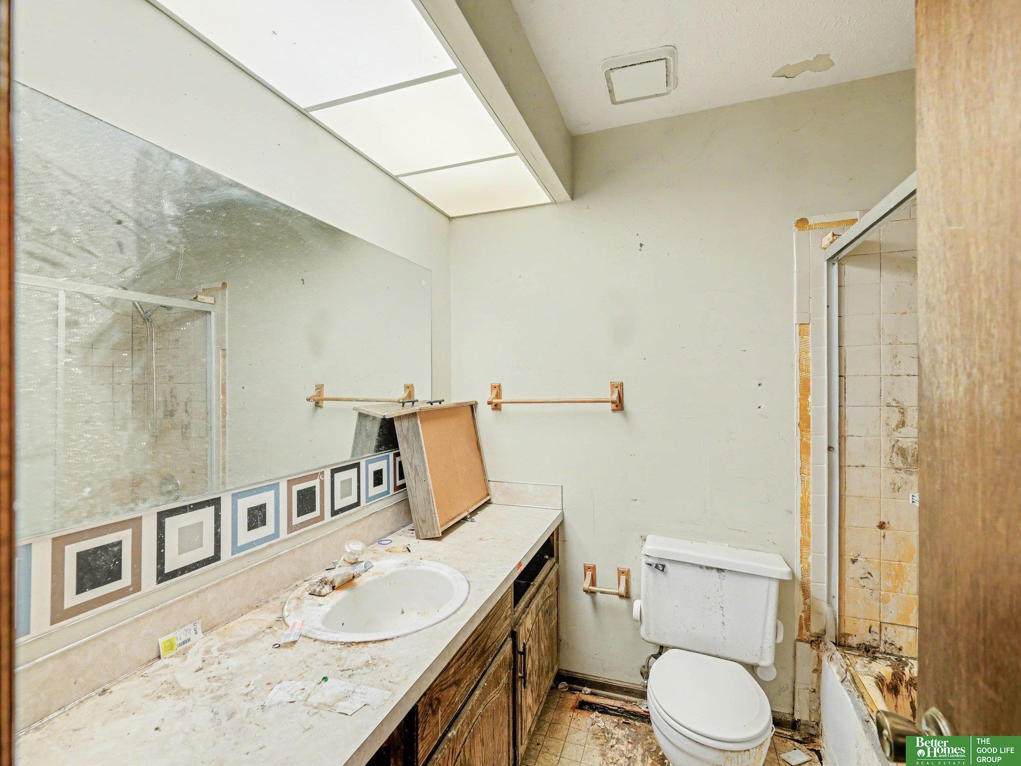 13609 Redwood Circle