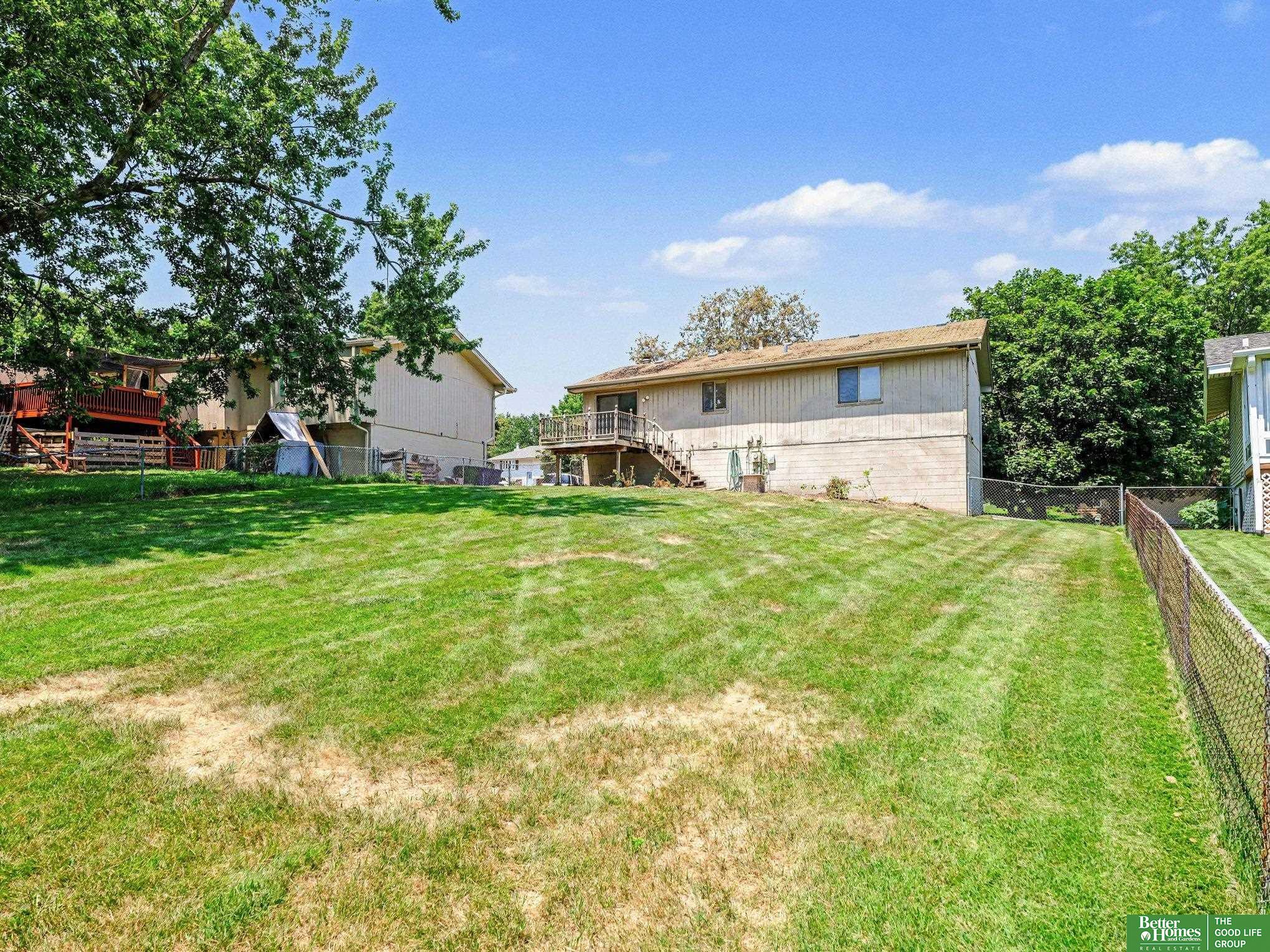 13609 Redwood Circle