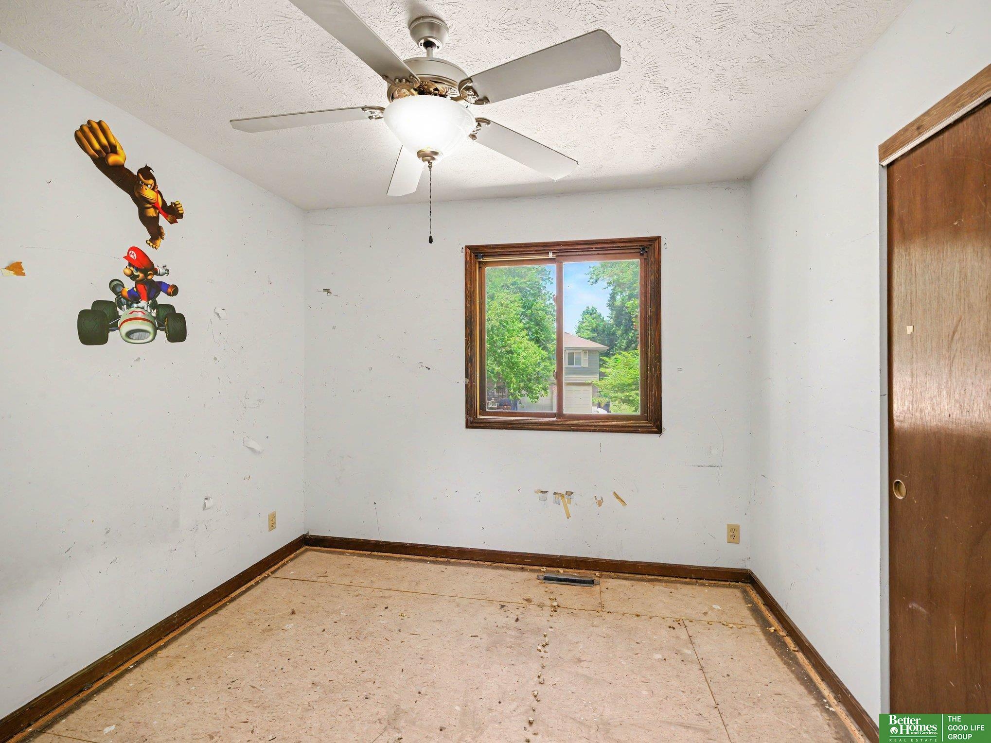 13609 Redwood Circle