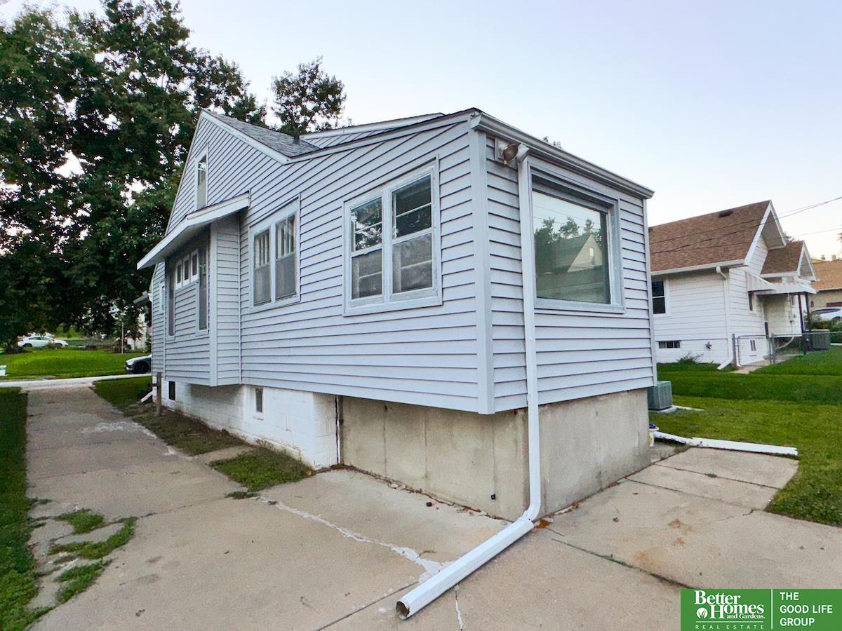 909 S 55 Street