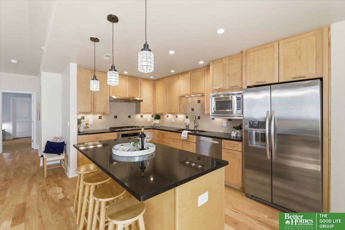 1403 Farnam Street # 512