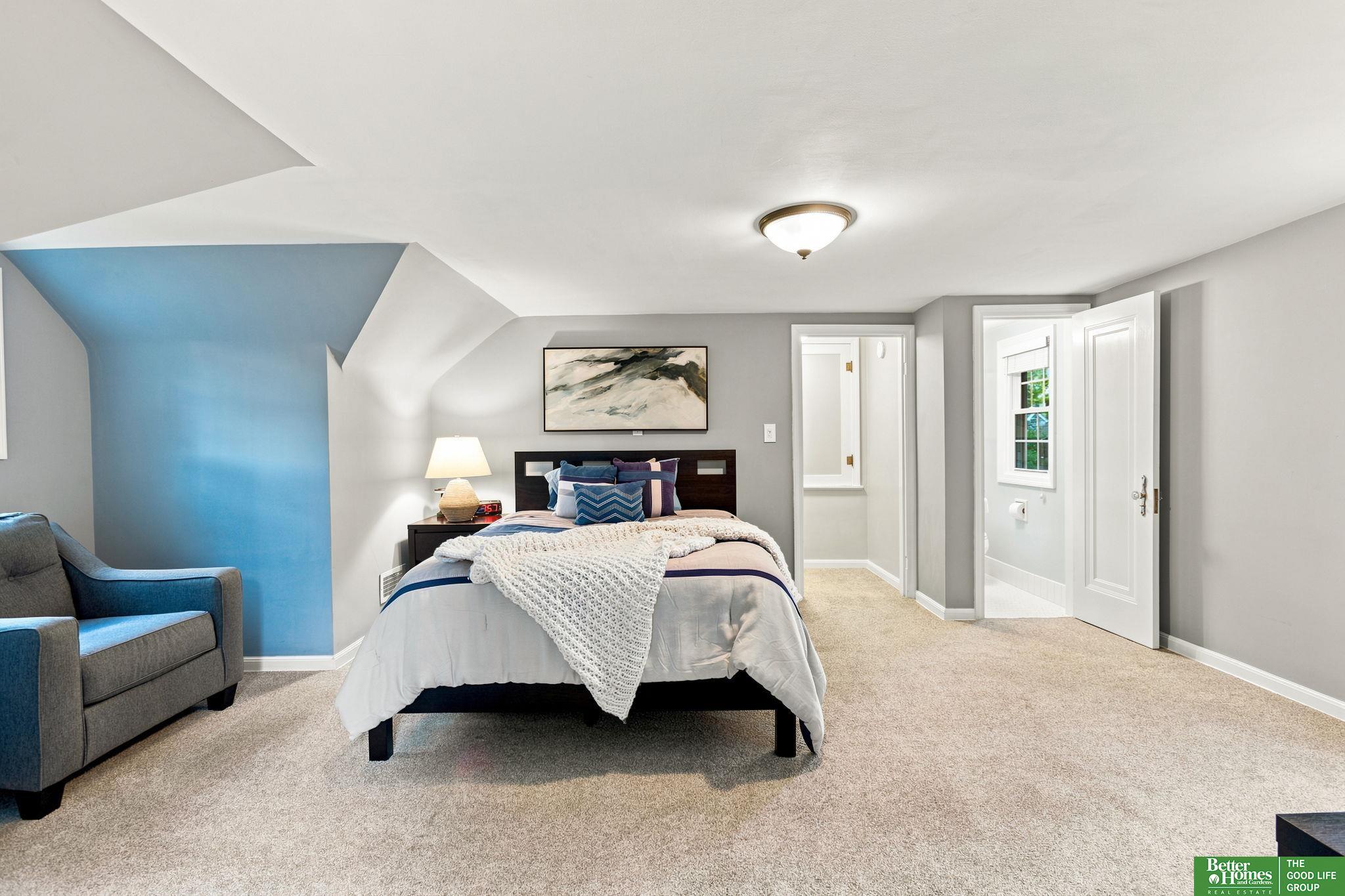 1302 S 61st Street