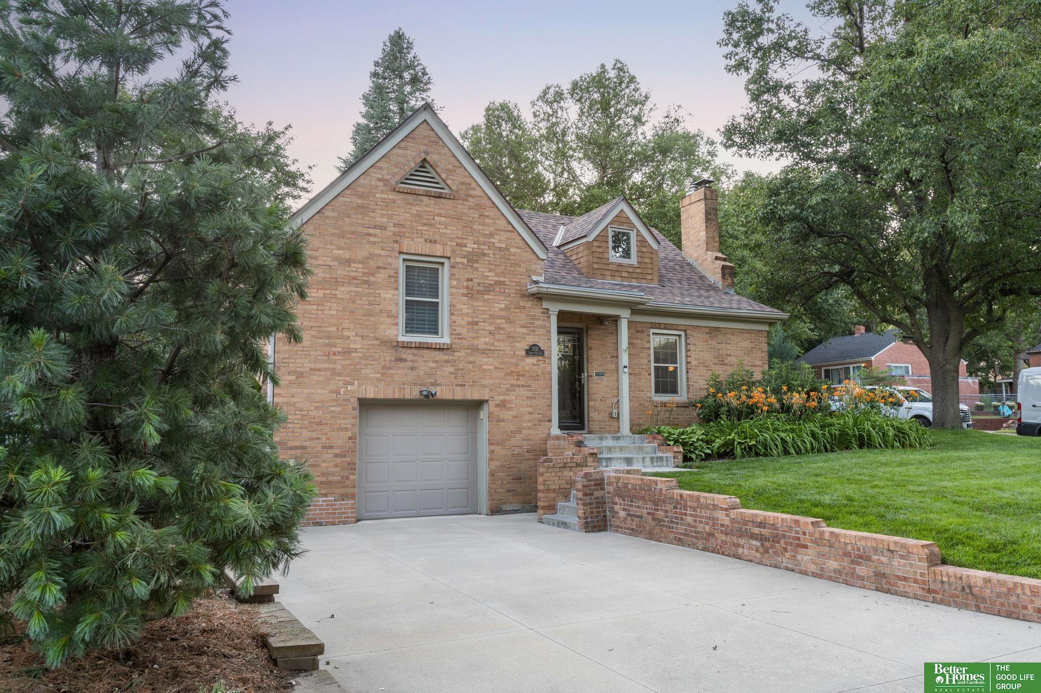 1302 S 61st Street