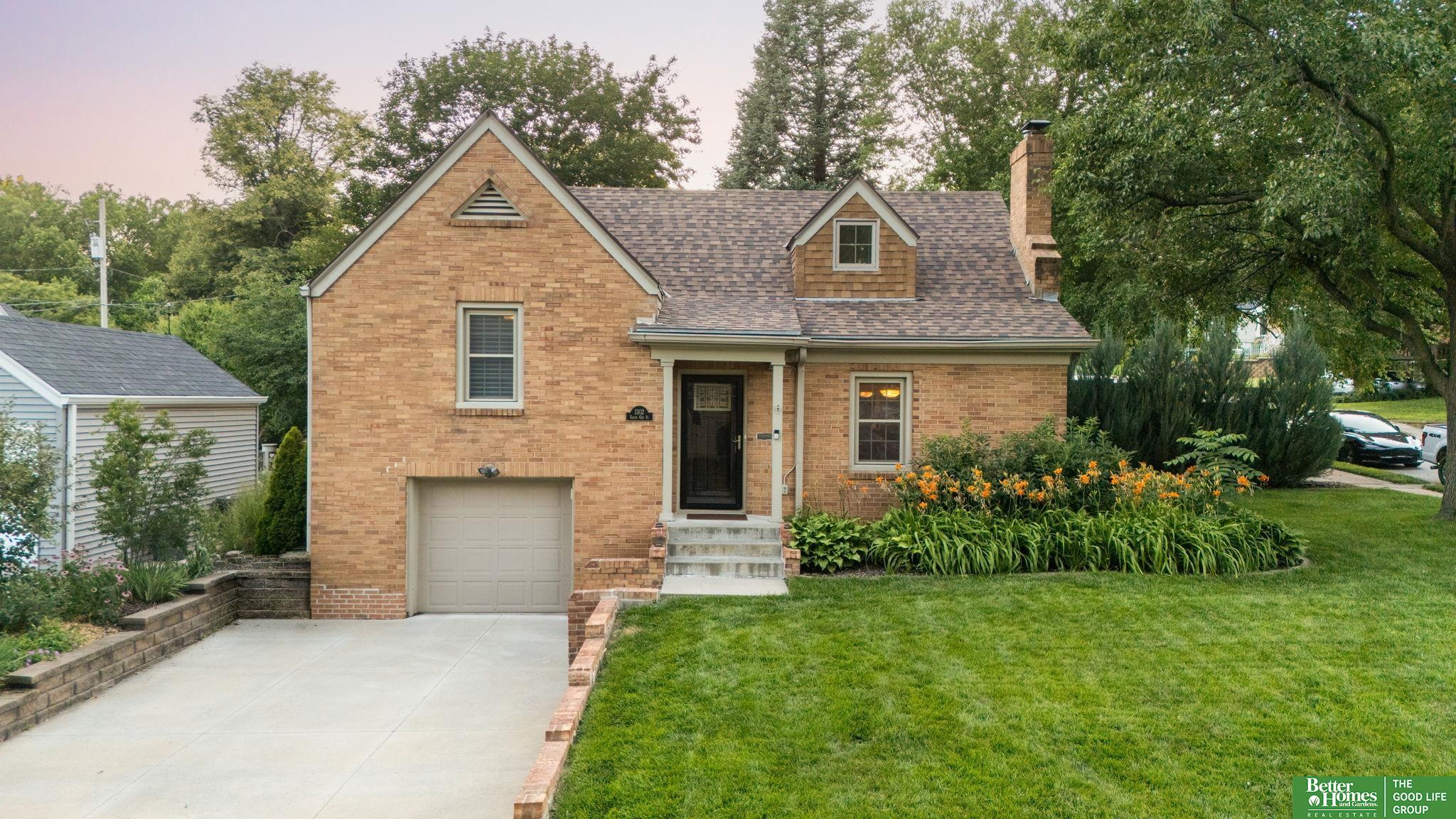 1302 S 61st Street