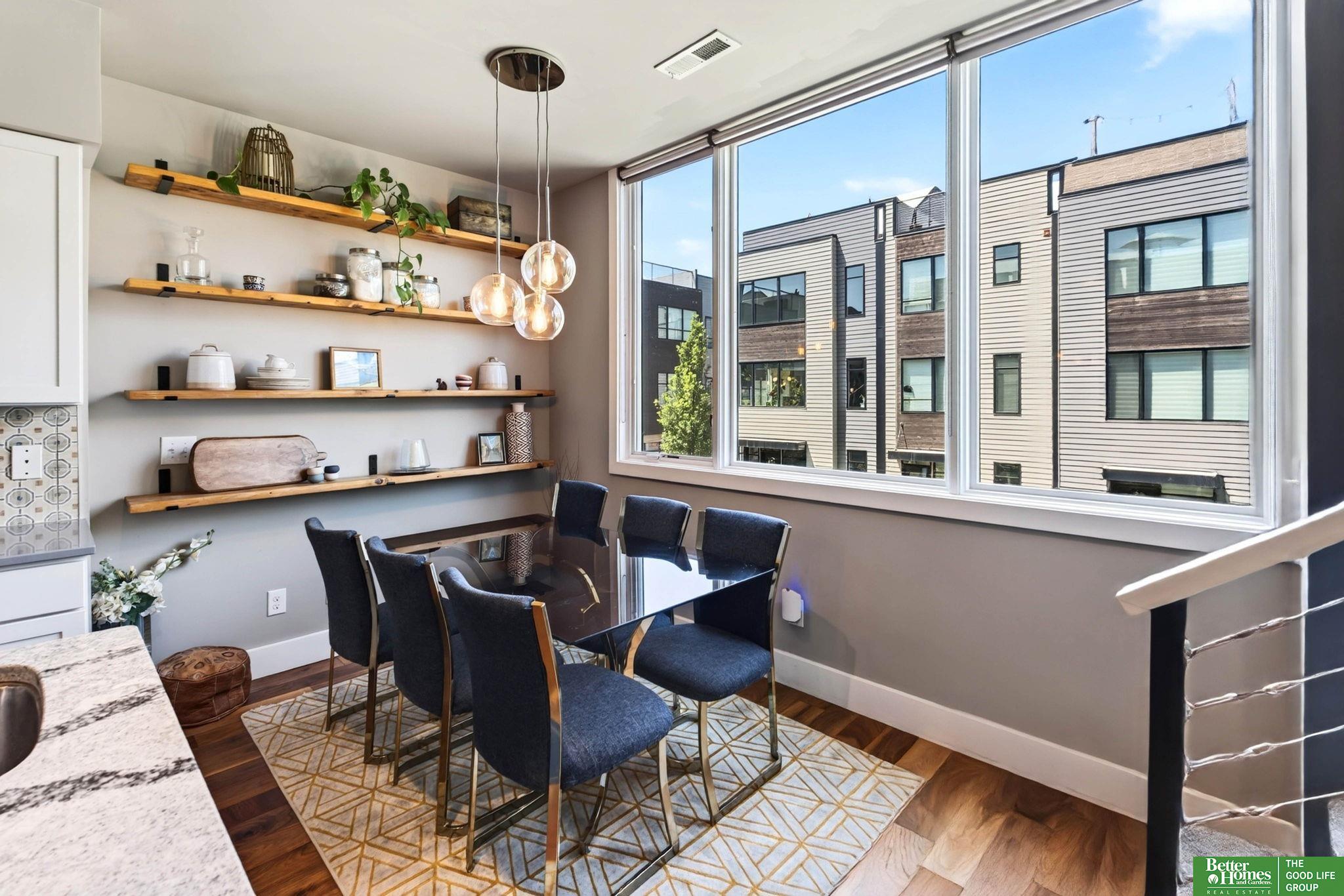 1207 S 10 Court