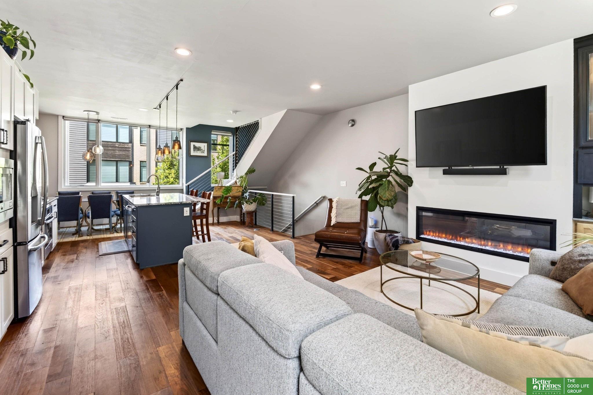 1207 S 10 Court