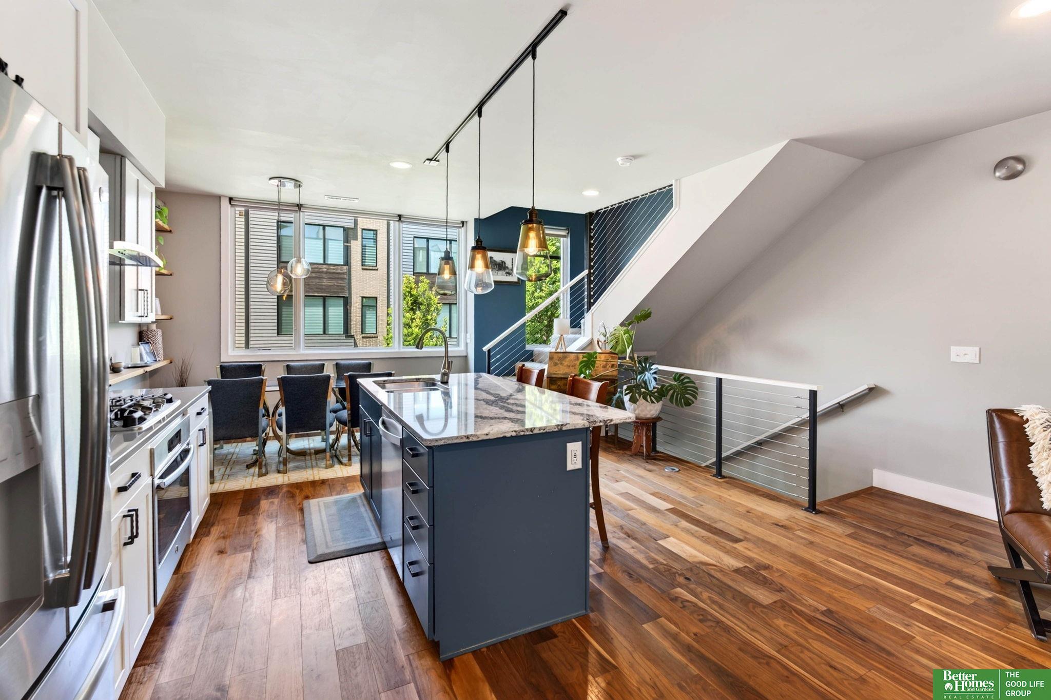 1207 S 10 Court