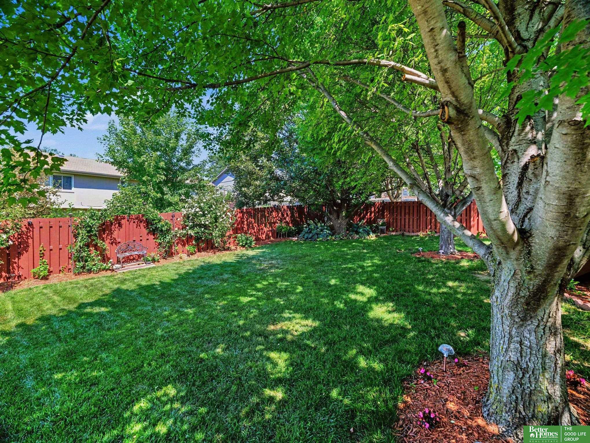 8810 N 82nd Avenue