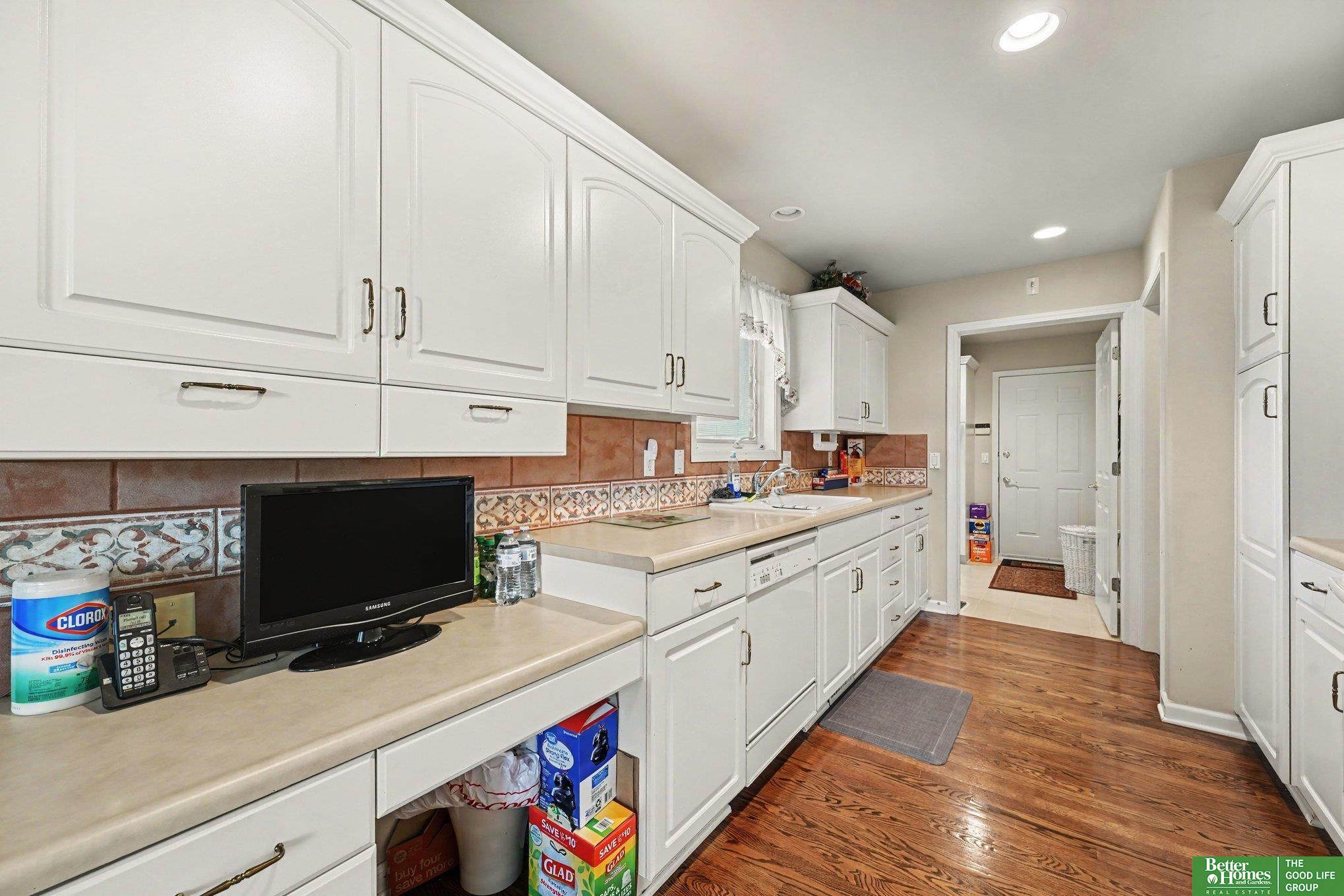 7707 Fairway Drive