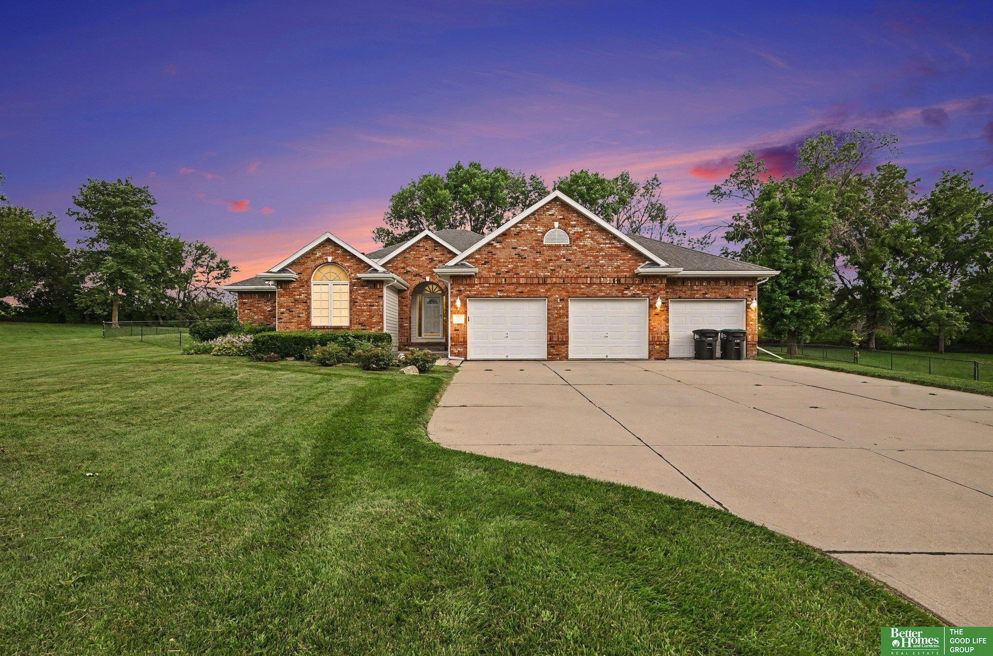 7707 Fairway Drive