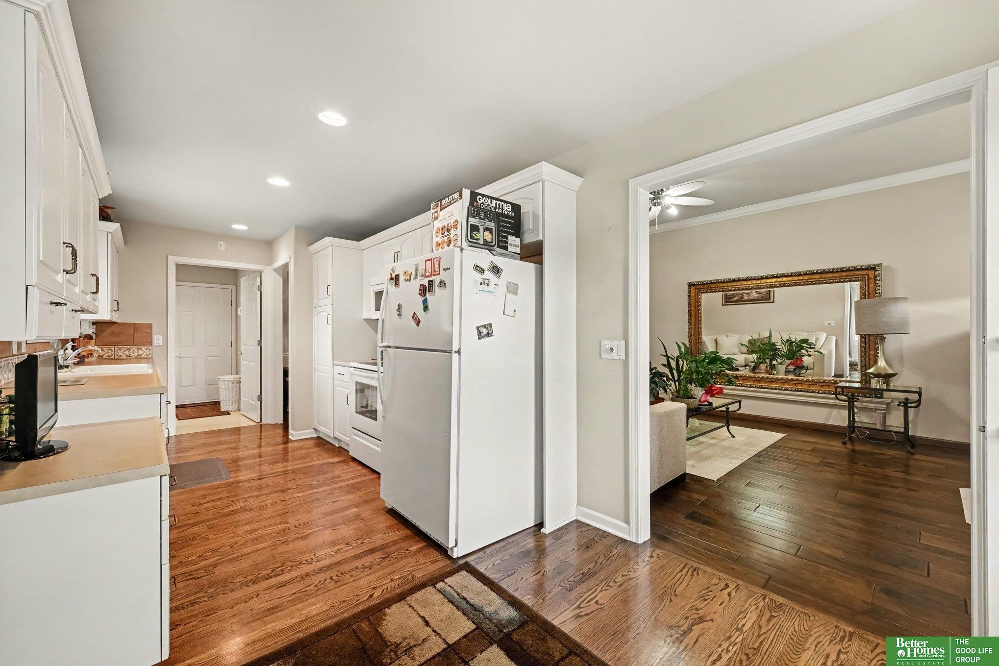 7707 Fairway Drive