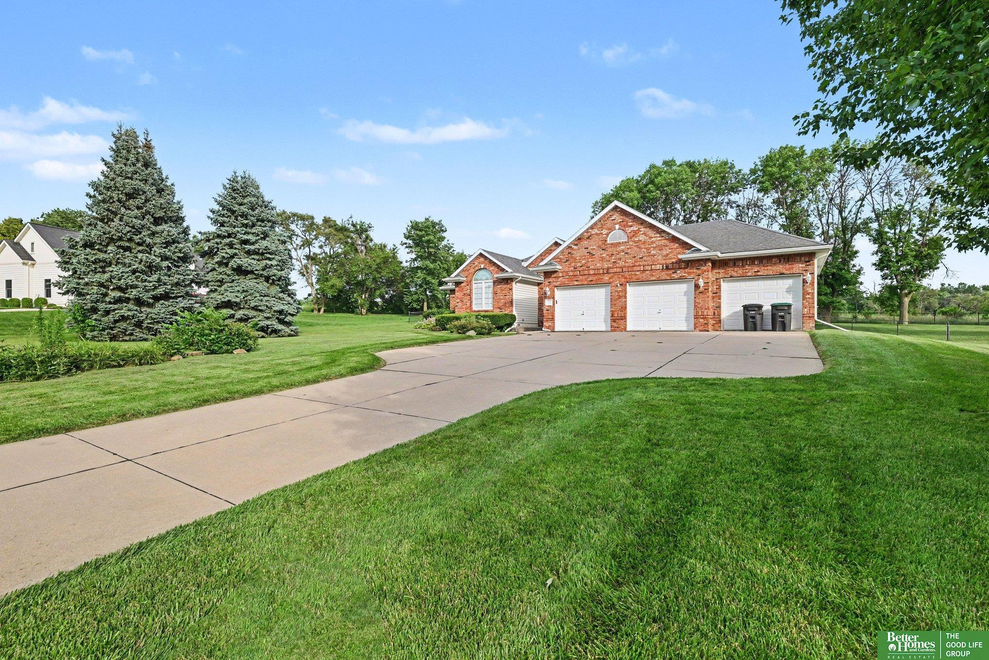 7707 Fairway Drive