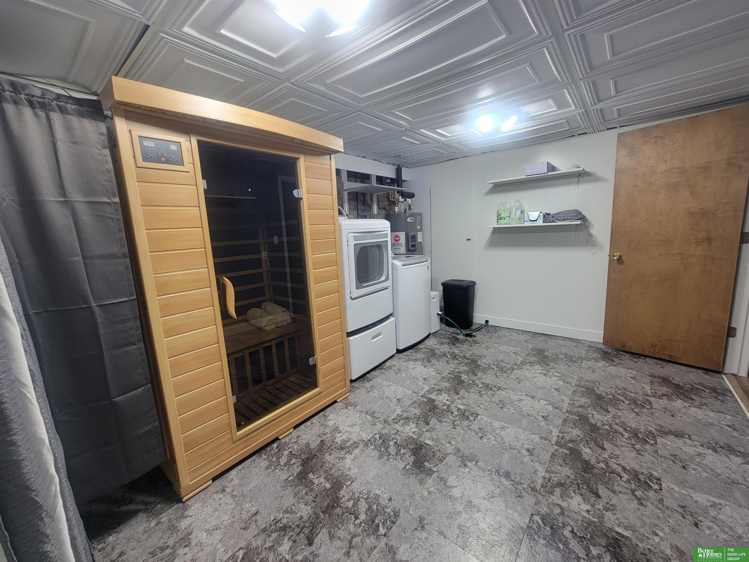 309 E P, McCool Junction