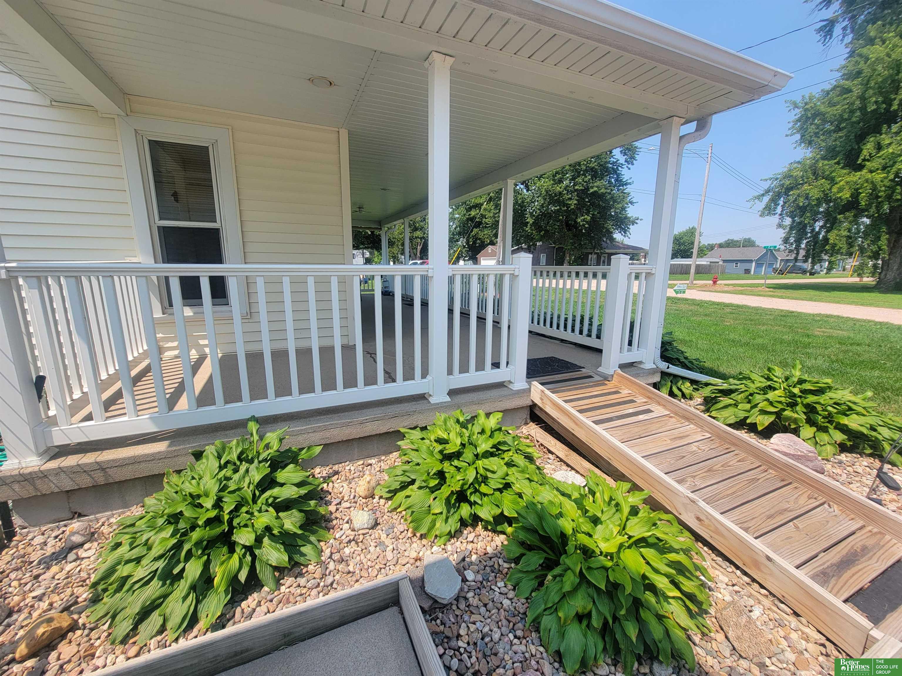 309 E P, McCool Junction