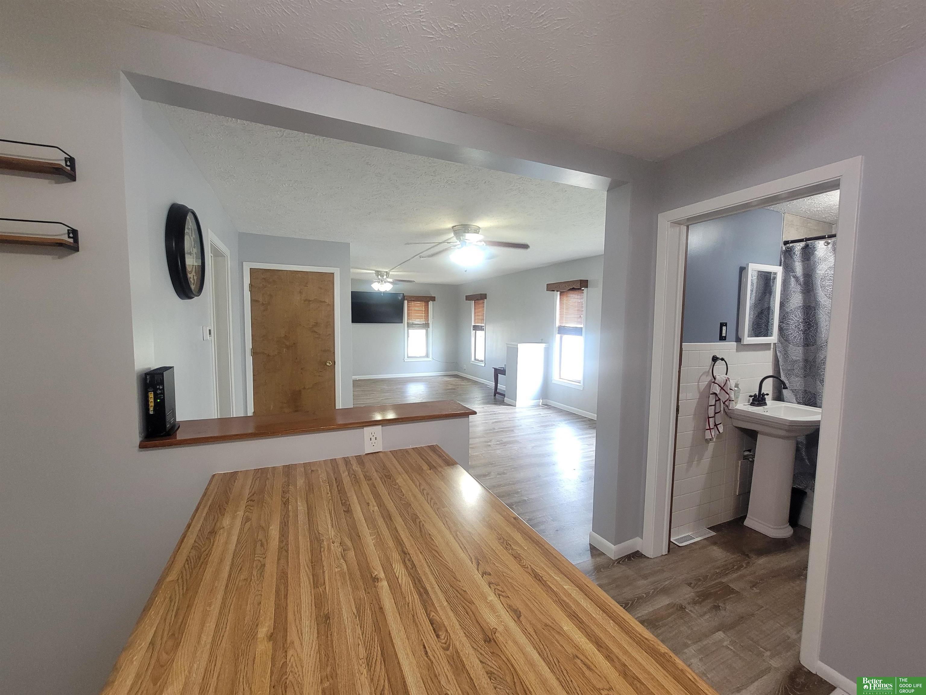 309 E P, McCool Junction