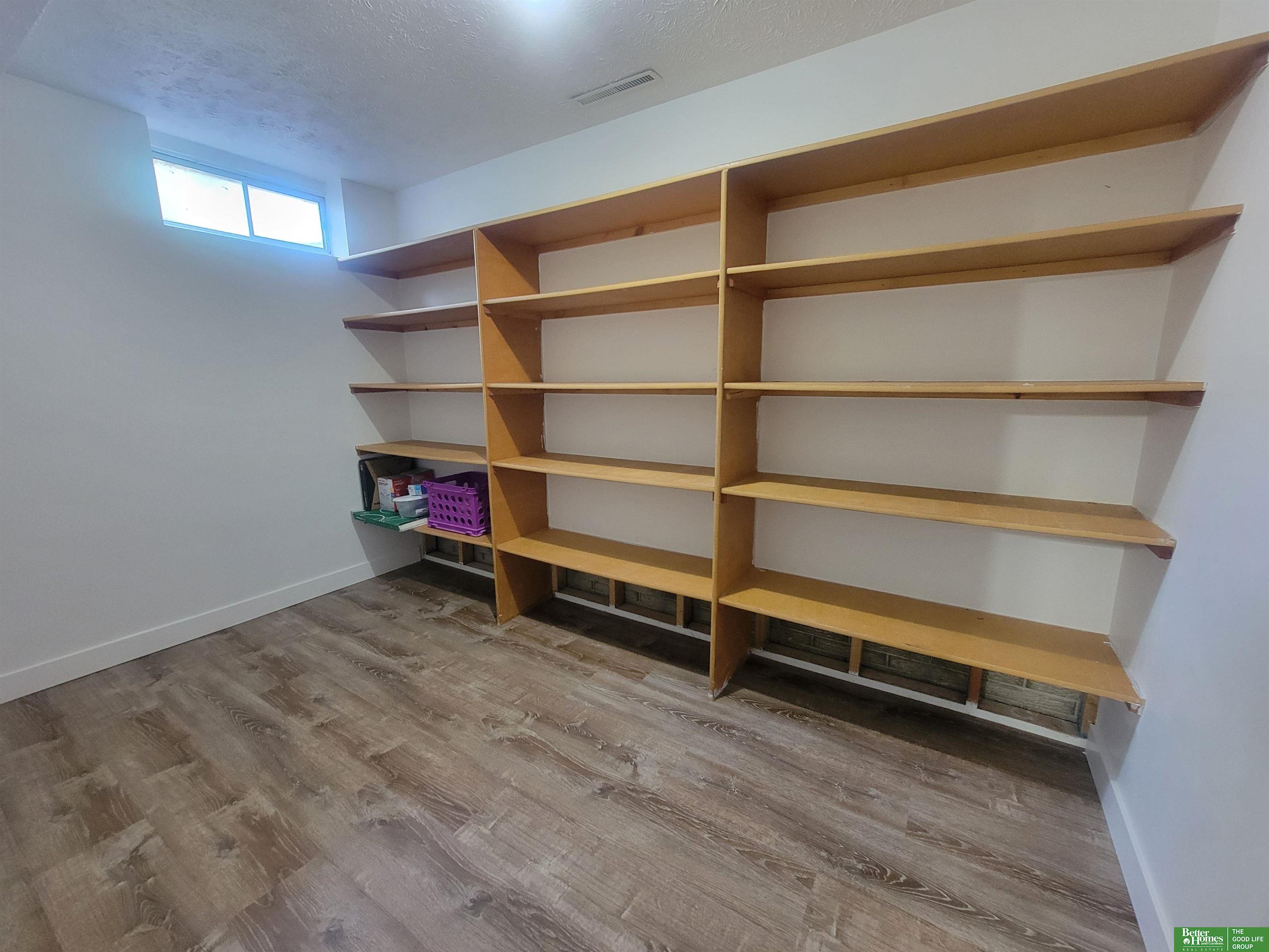 309 E P, McCool Junction