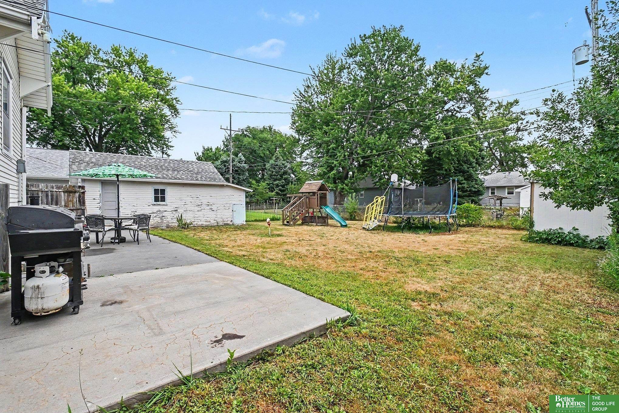 827 S 8th Street