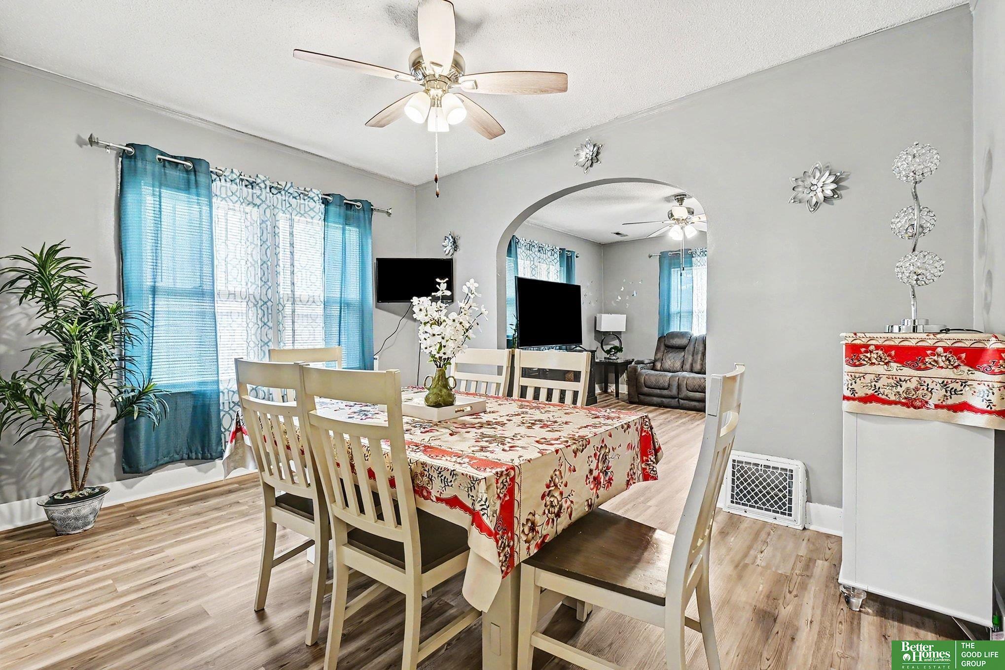 827 S 8th Street