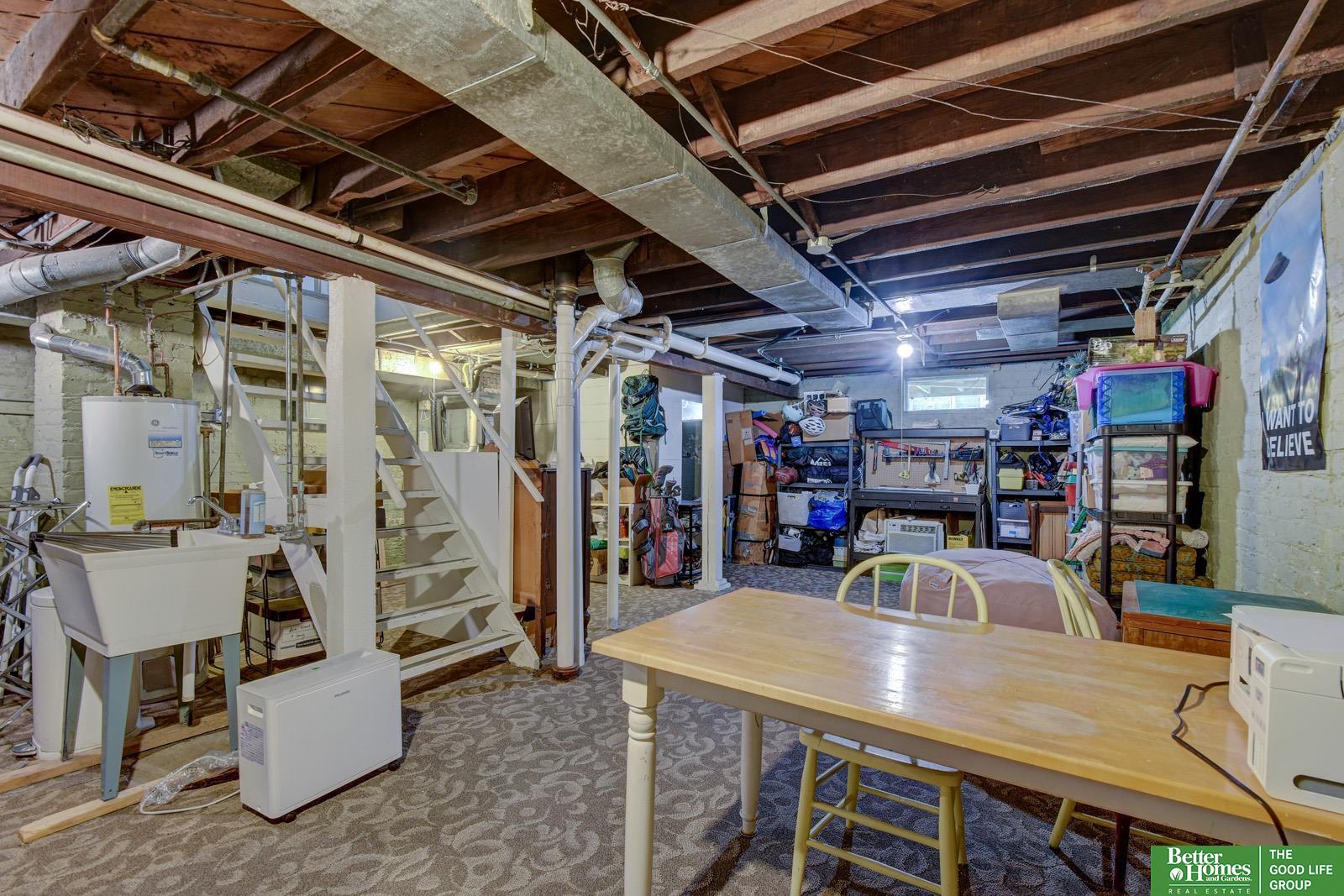915 S 38th Avenue