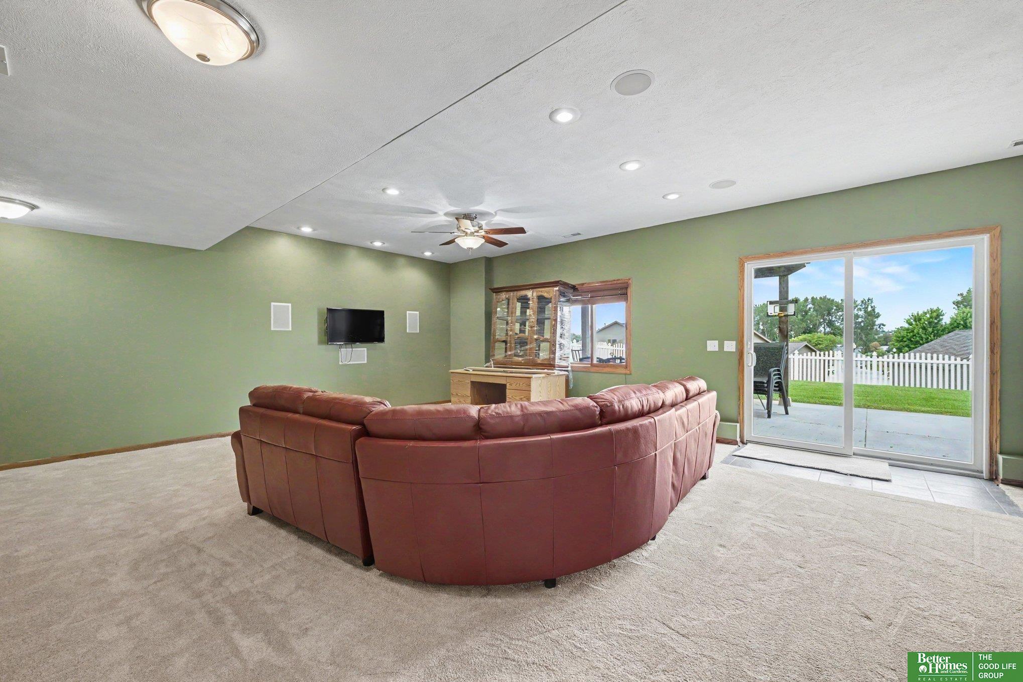 20203 Crystal Avenue
