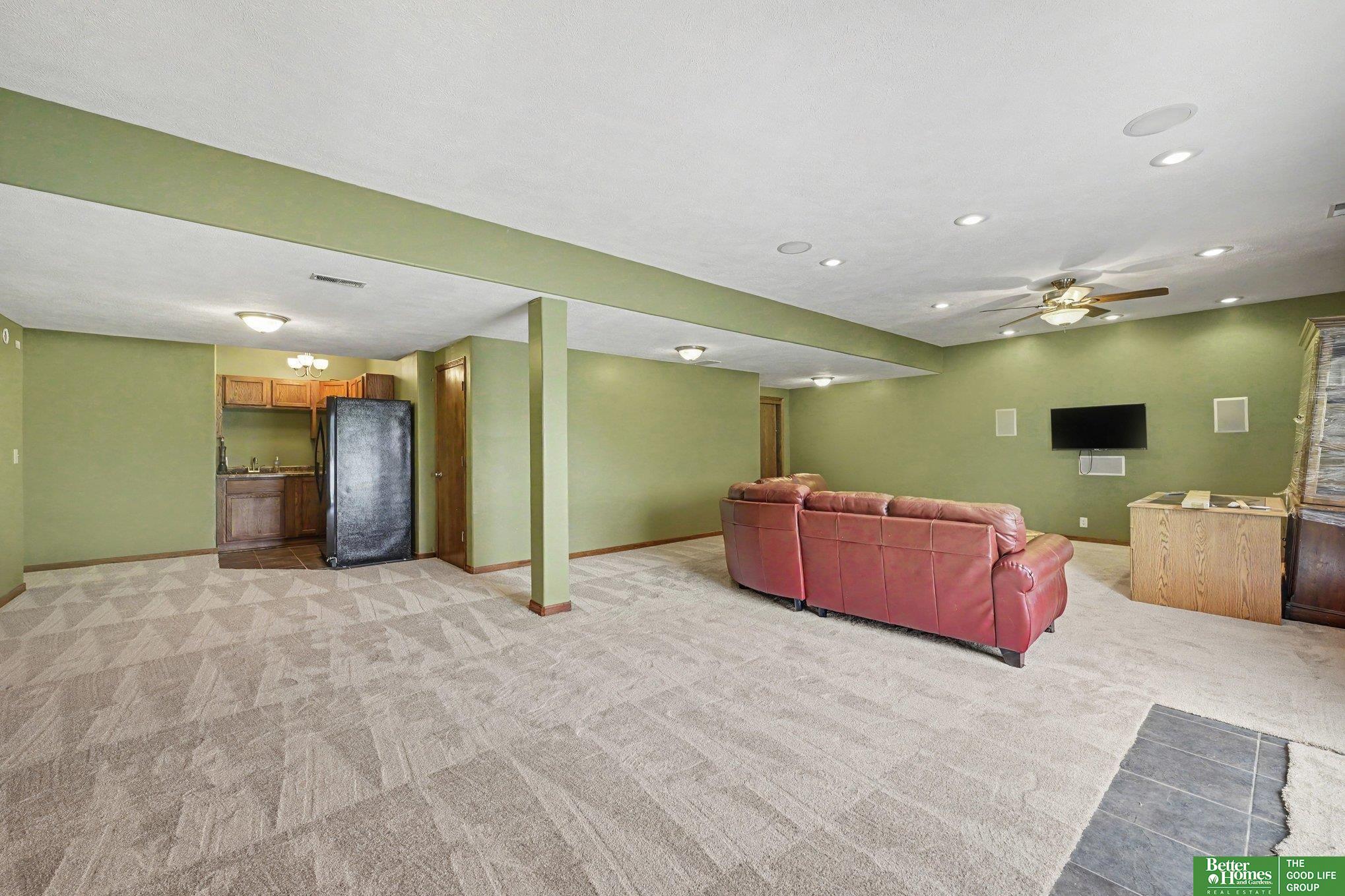20203 Crystal Avenue