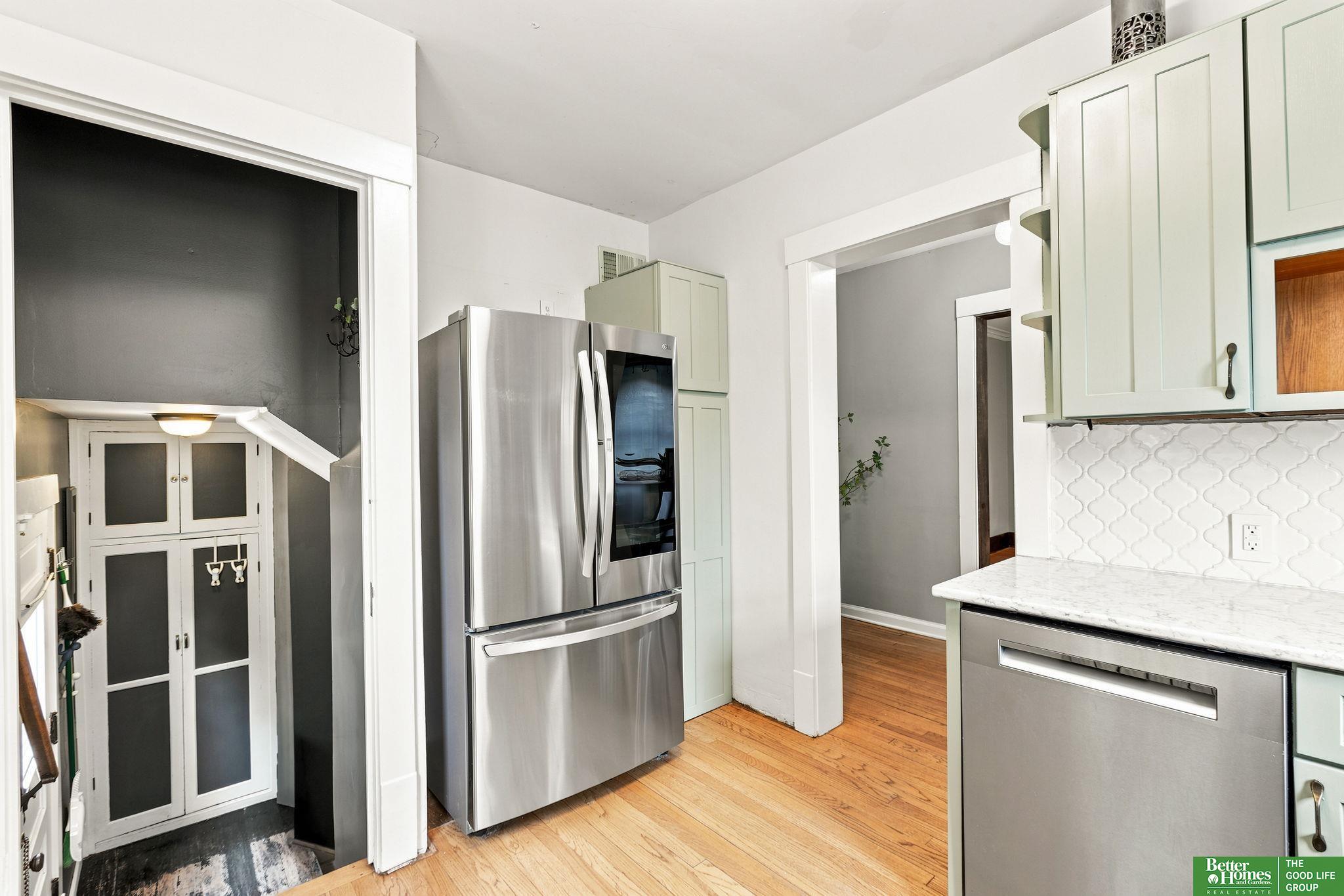 302 S 49th Avenue