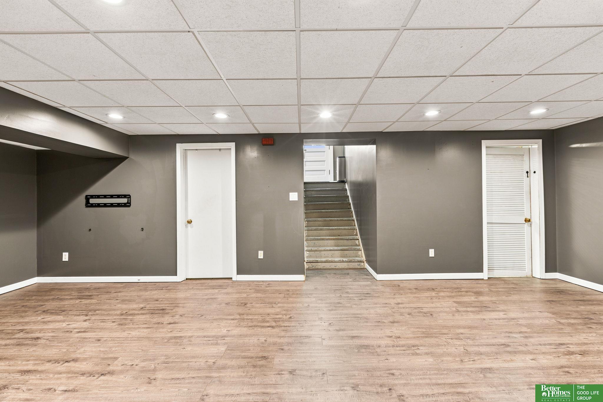 302 S 49th Avenue