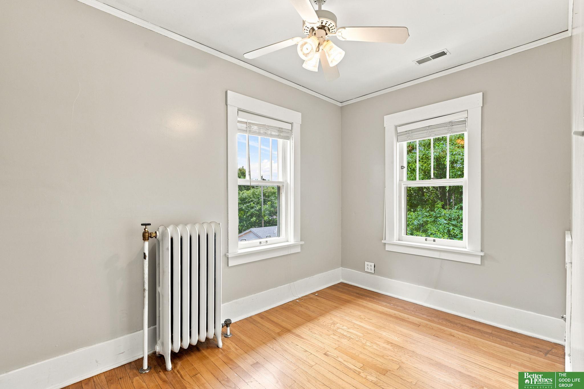 302 S 49th Avenue