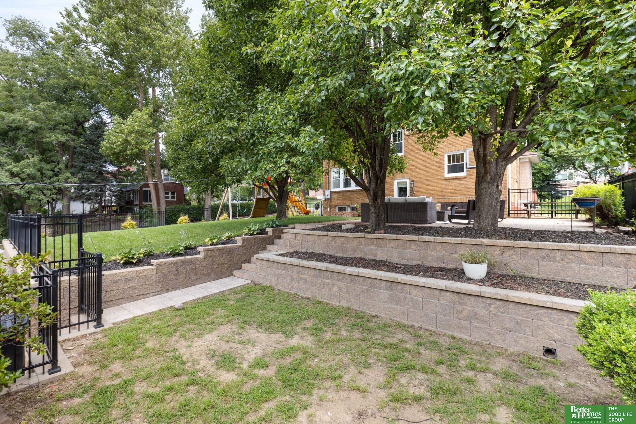 302 S 49th Avenue