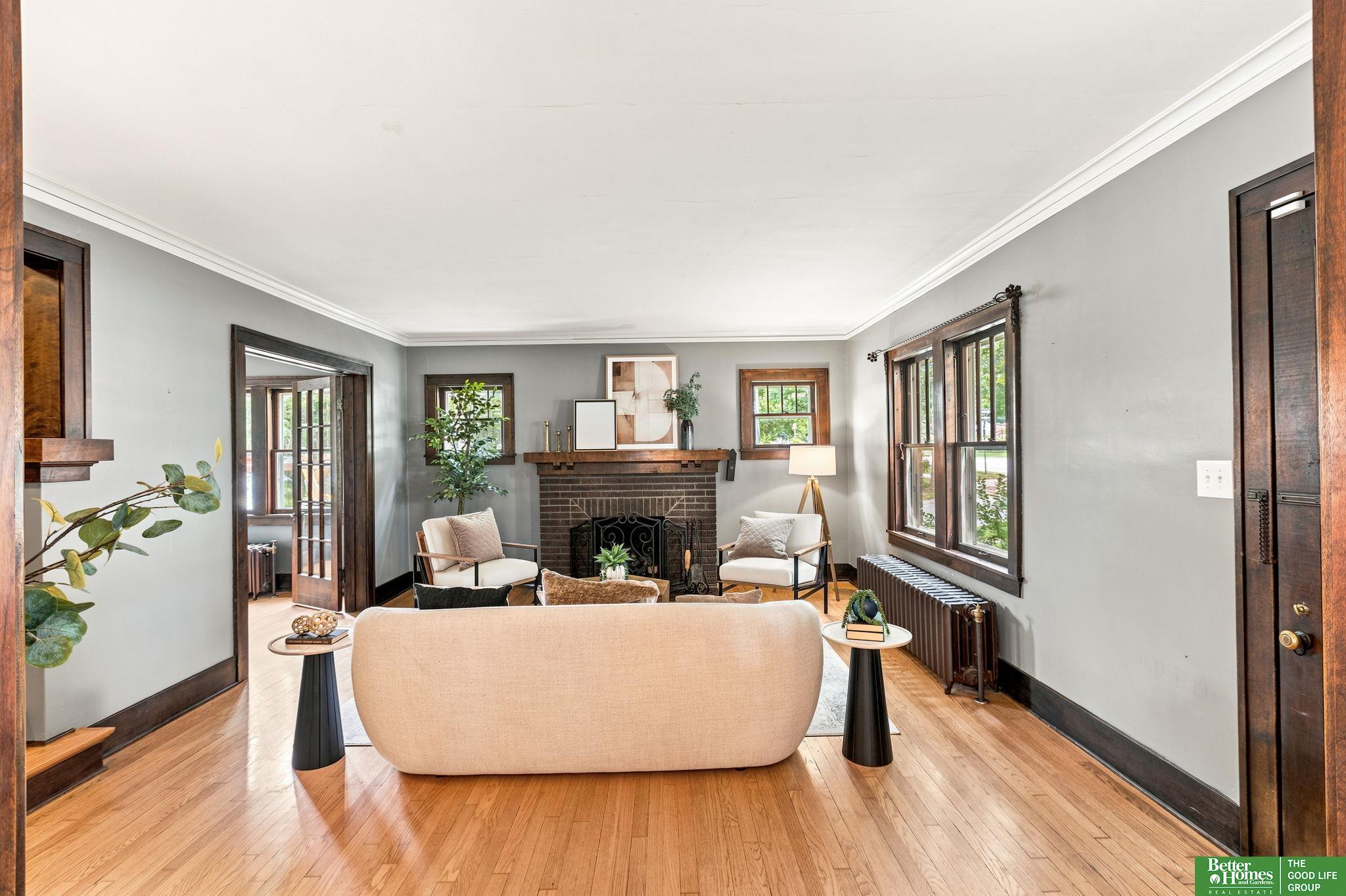 302 S 49th Avenue