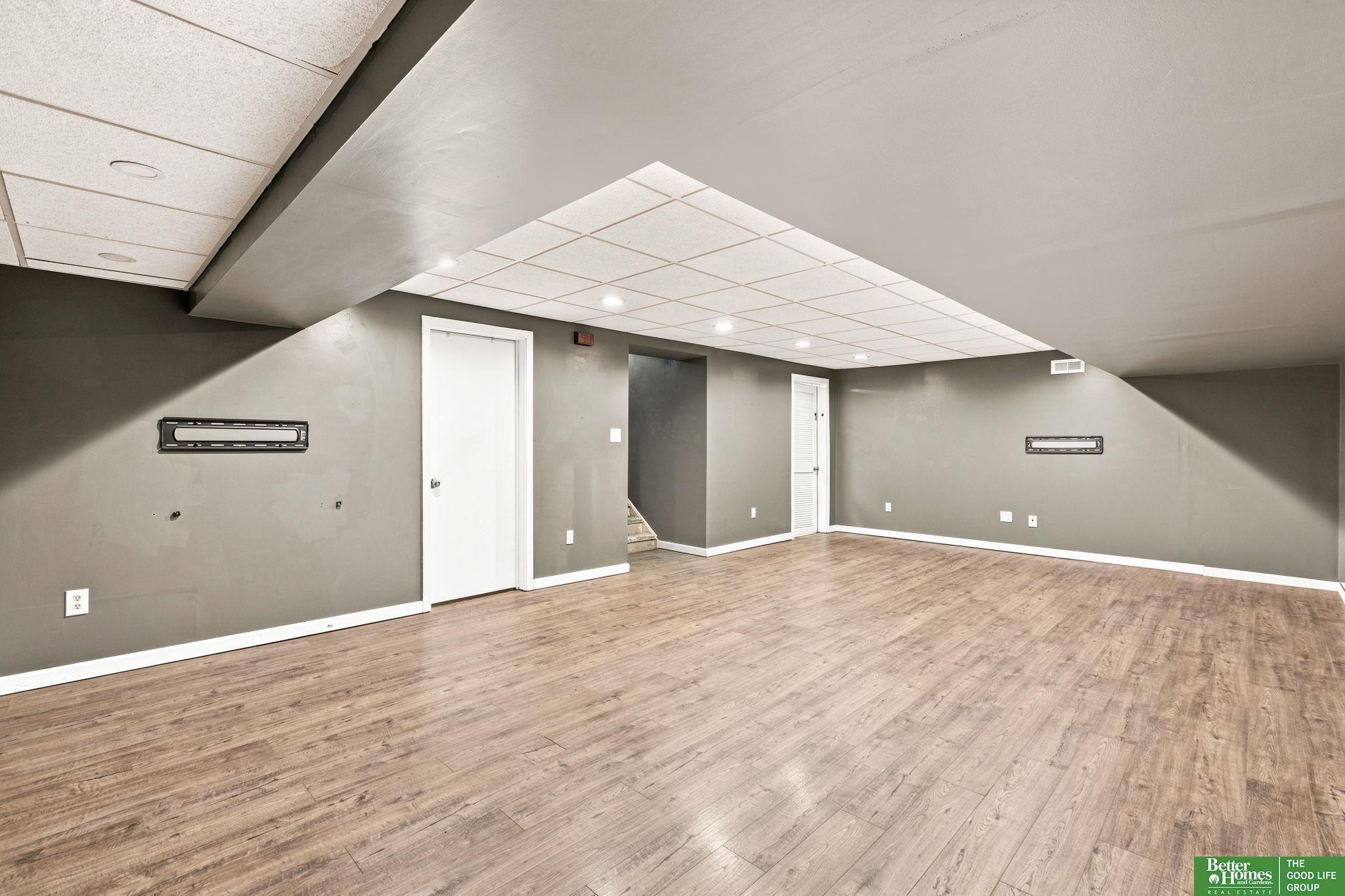 302 S 49th Avenue